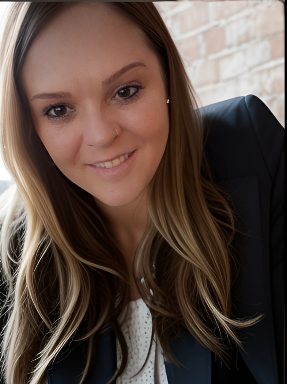 Fora Author - Amanda Duke