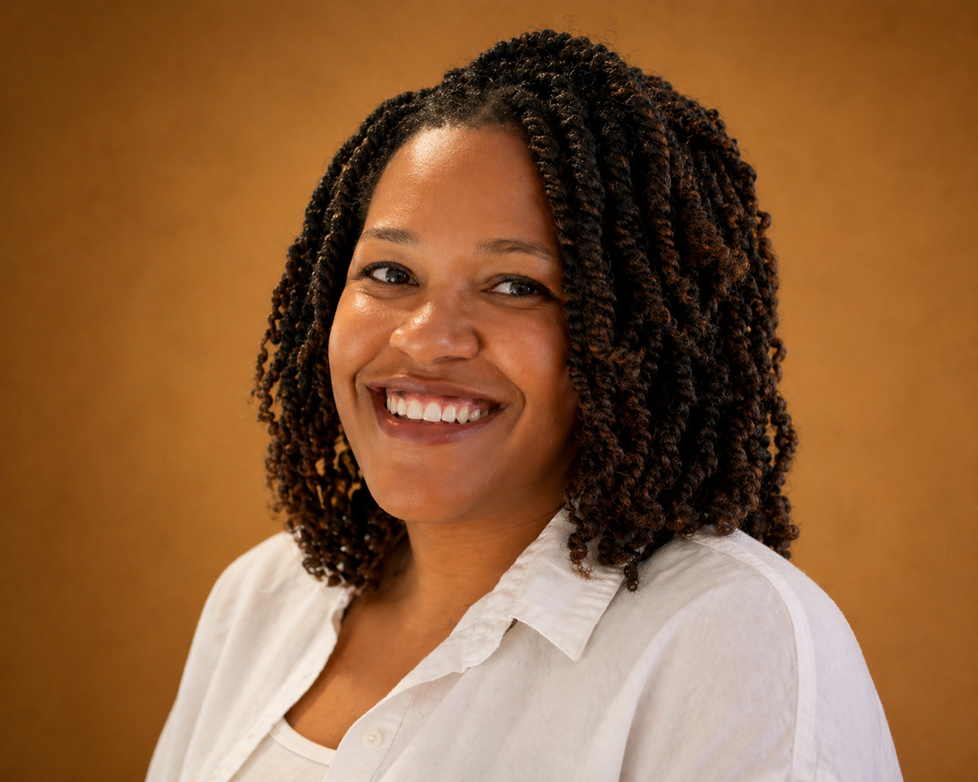 Fora Author - Lauren Grant
