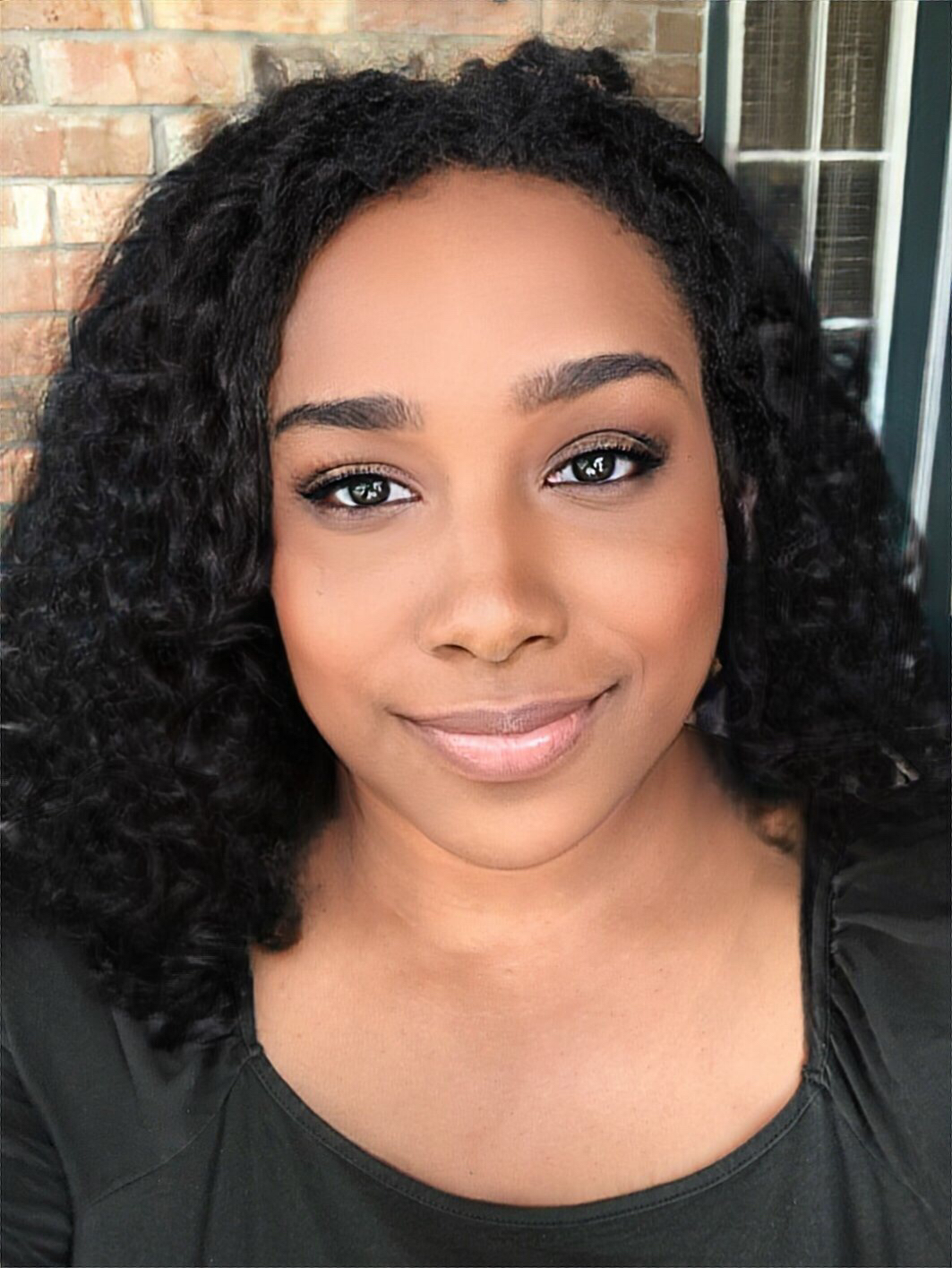 Fora Author - Kandis Jones