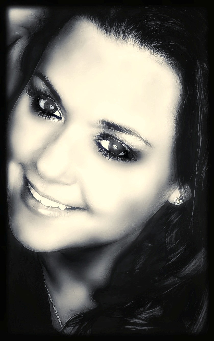 Fora Author - Lisa Phillips