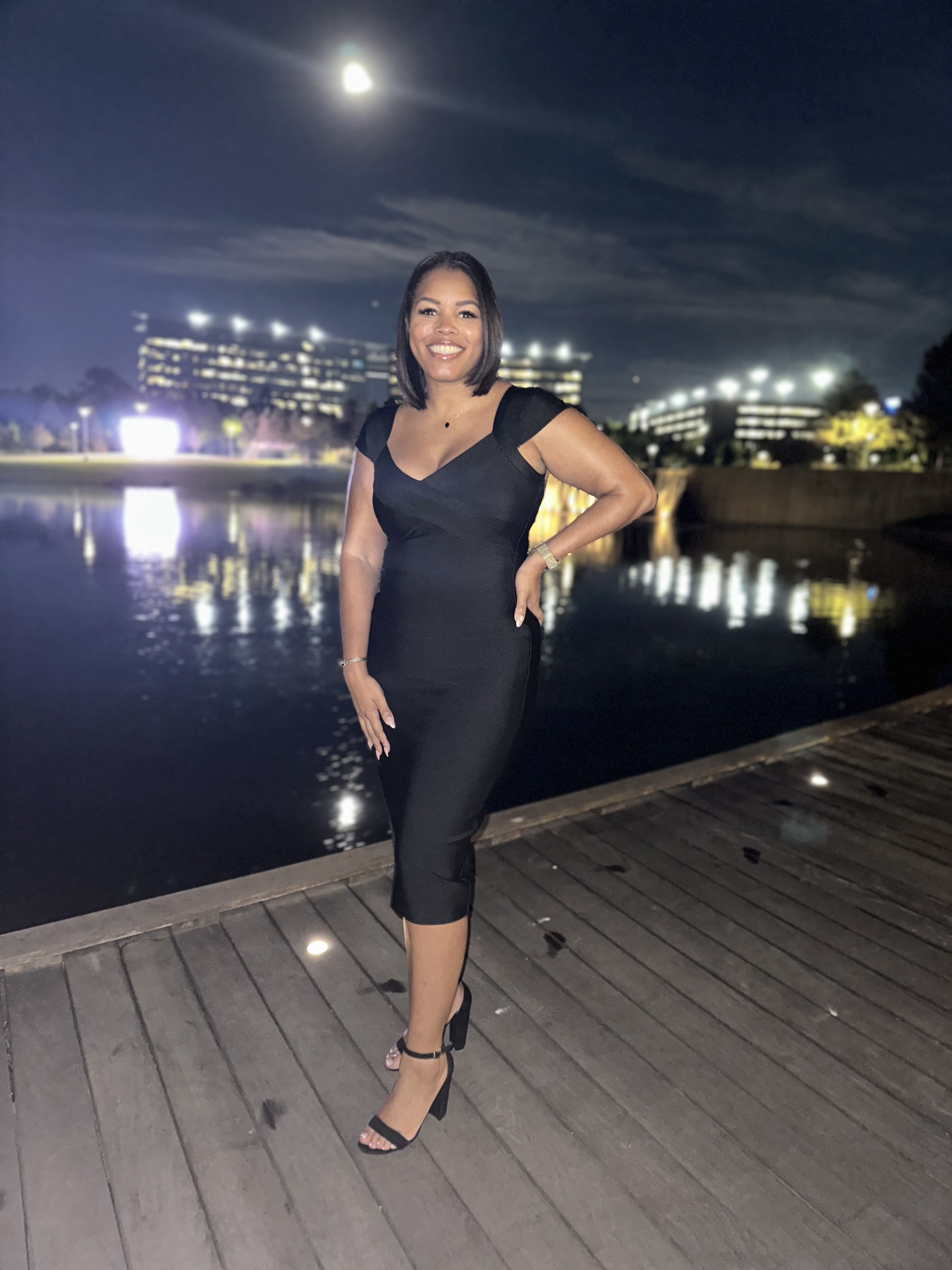 Fora Author - Kelsi Goins