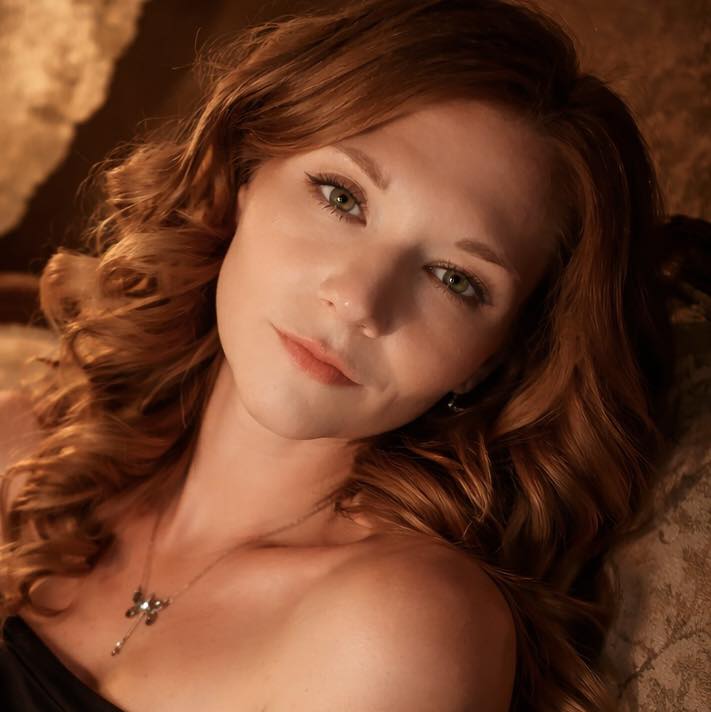 Fora Author - Amanda Caveny