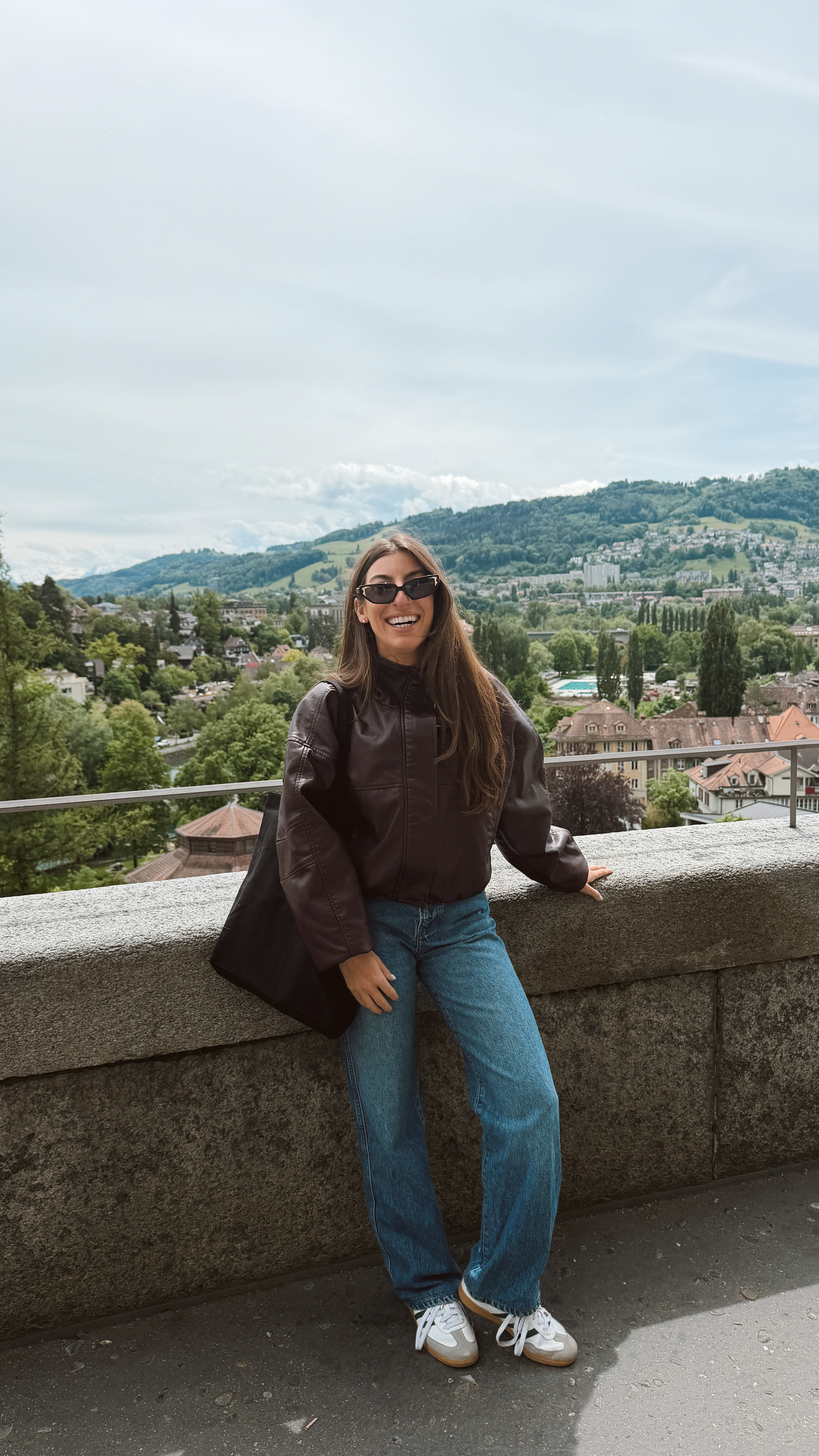 Fora Author - Shelby Dubin