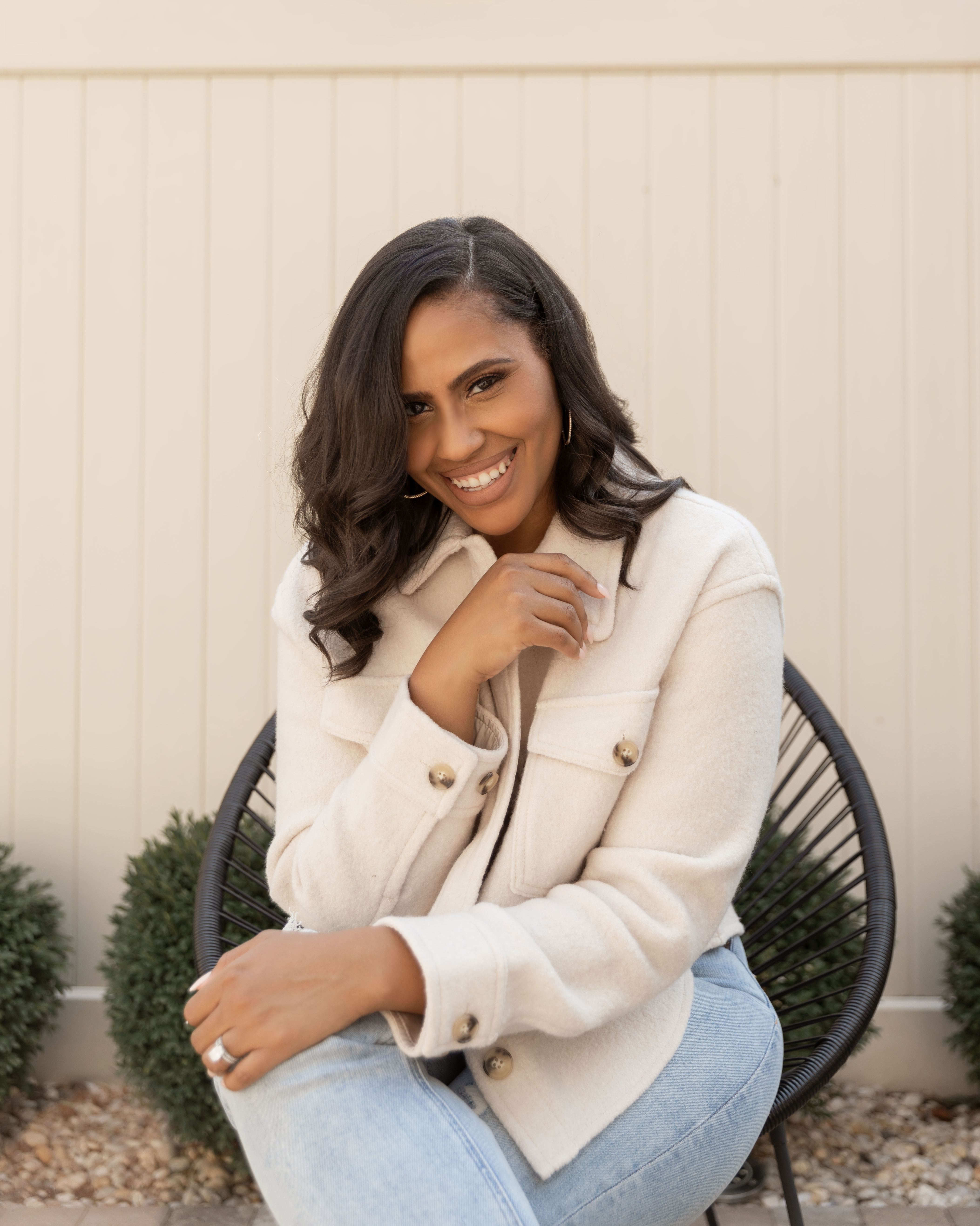 Fora Author - Courtney Reid