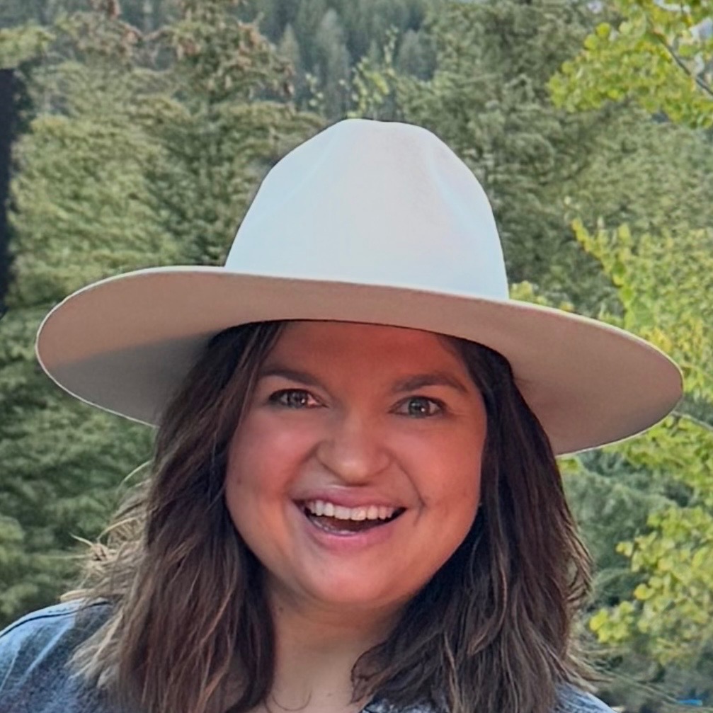Fora Author - Haley Nelson