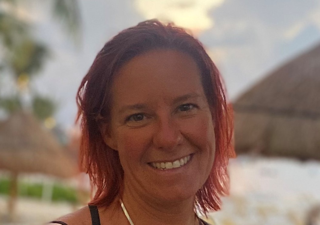 Fora Author - Jennifer Hollis