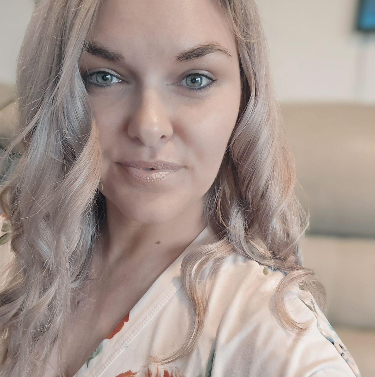 Fora Author - Kendra Andrews