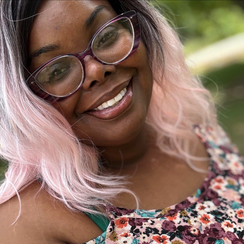 Fora Author - Letitia Dumas