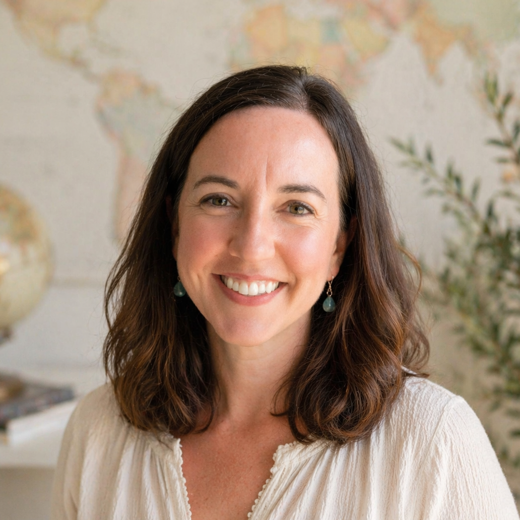 Fora Author - Elyssa Jeter