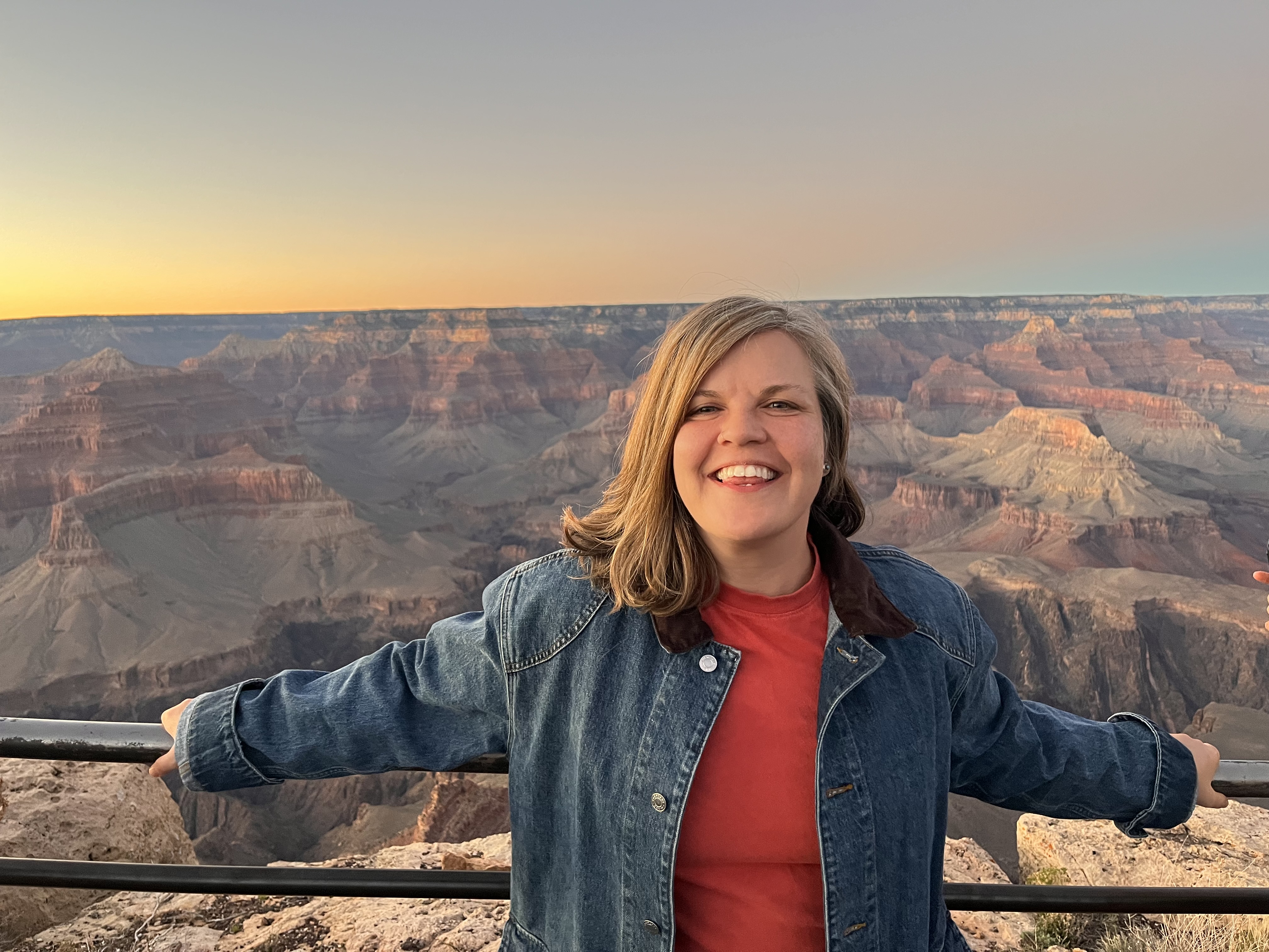 Fora Author - Anna Laura Grant