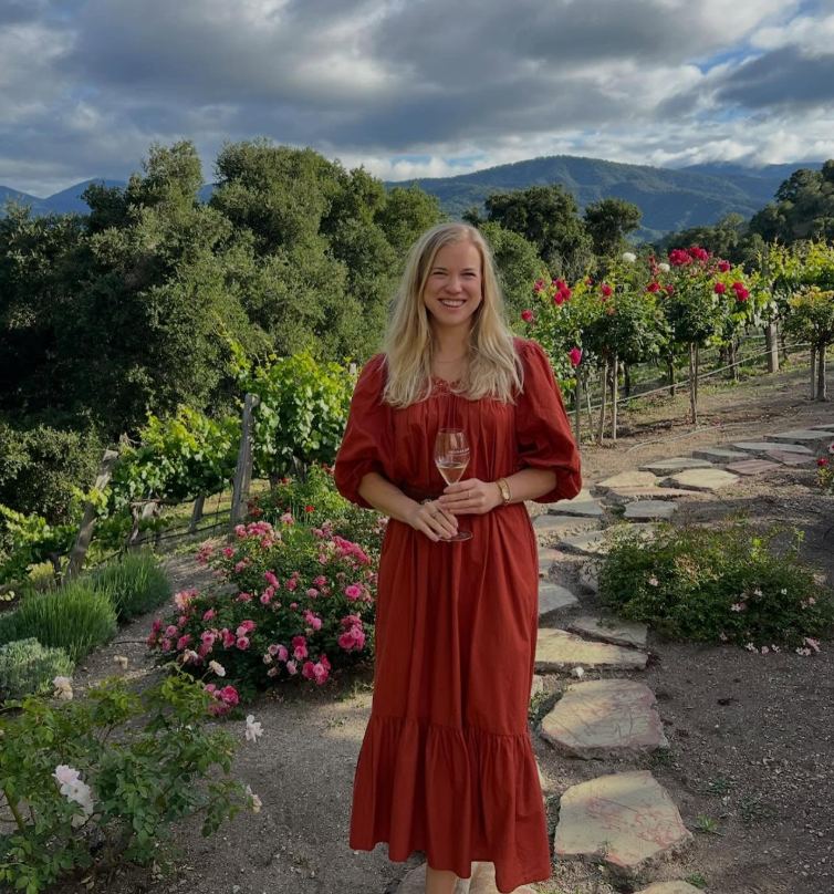 Fora Author - Julianna Haase