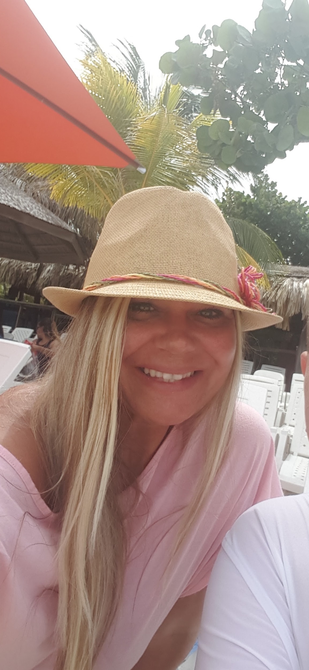 Fora Author - Kendra Koontz