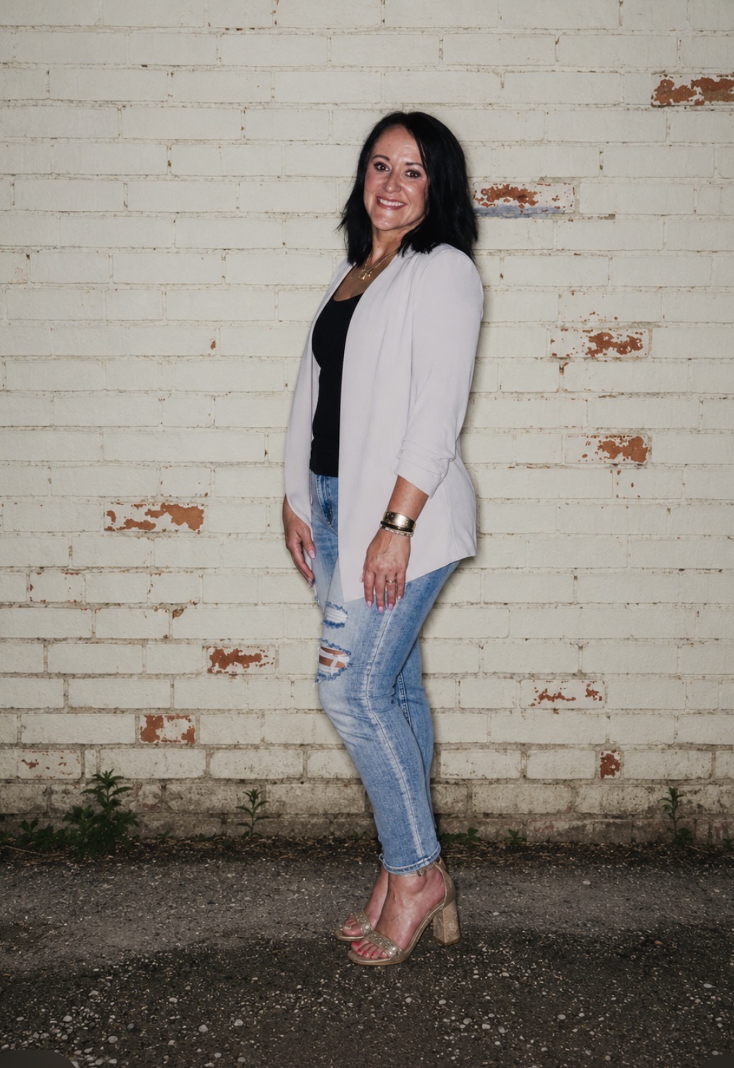 Fora Author - Kimberly Hebron