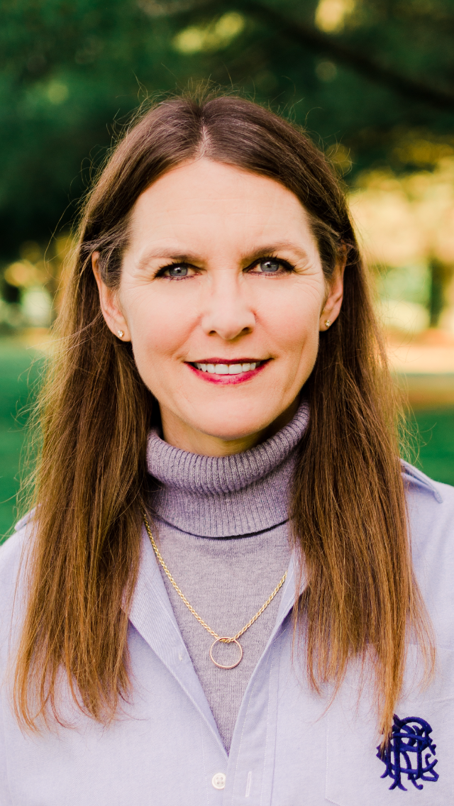Fora Author - Kari Moers