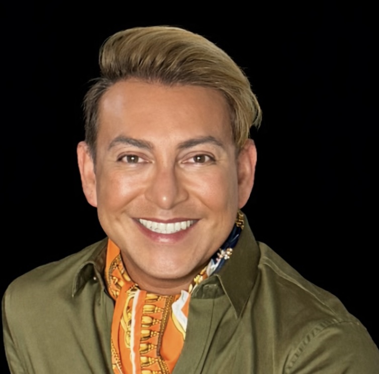 Fora Author - Erik Uribe