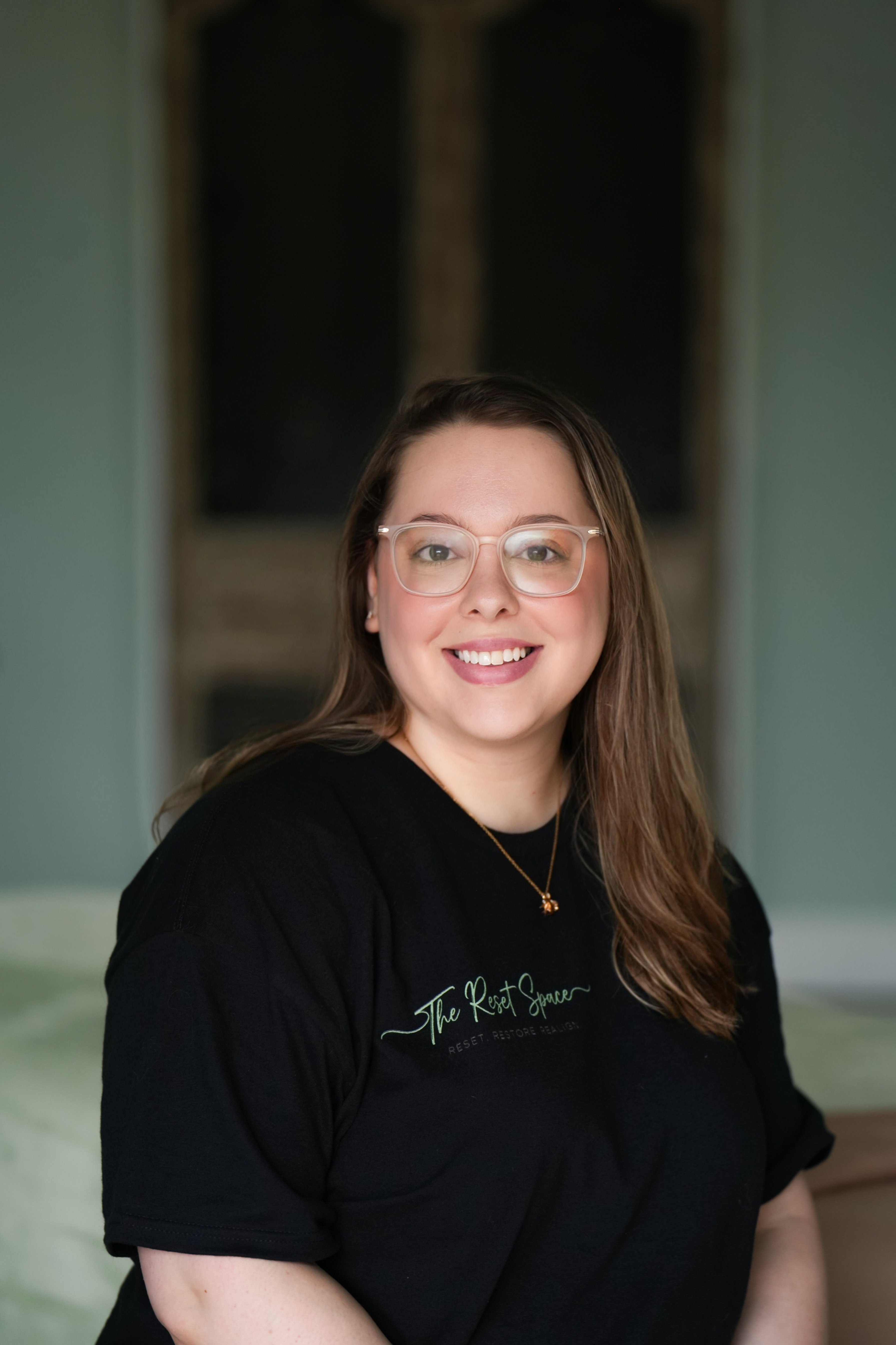 Fora Author - Laura Atchley