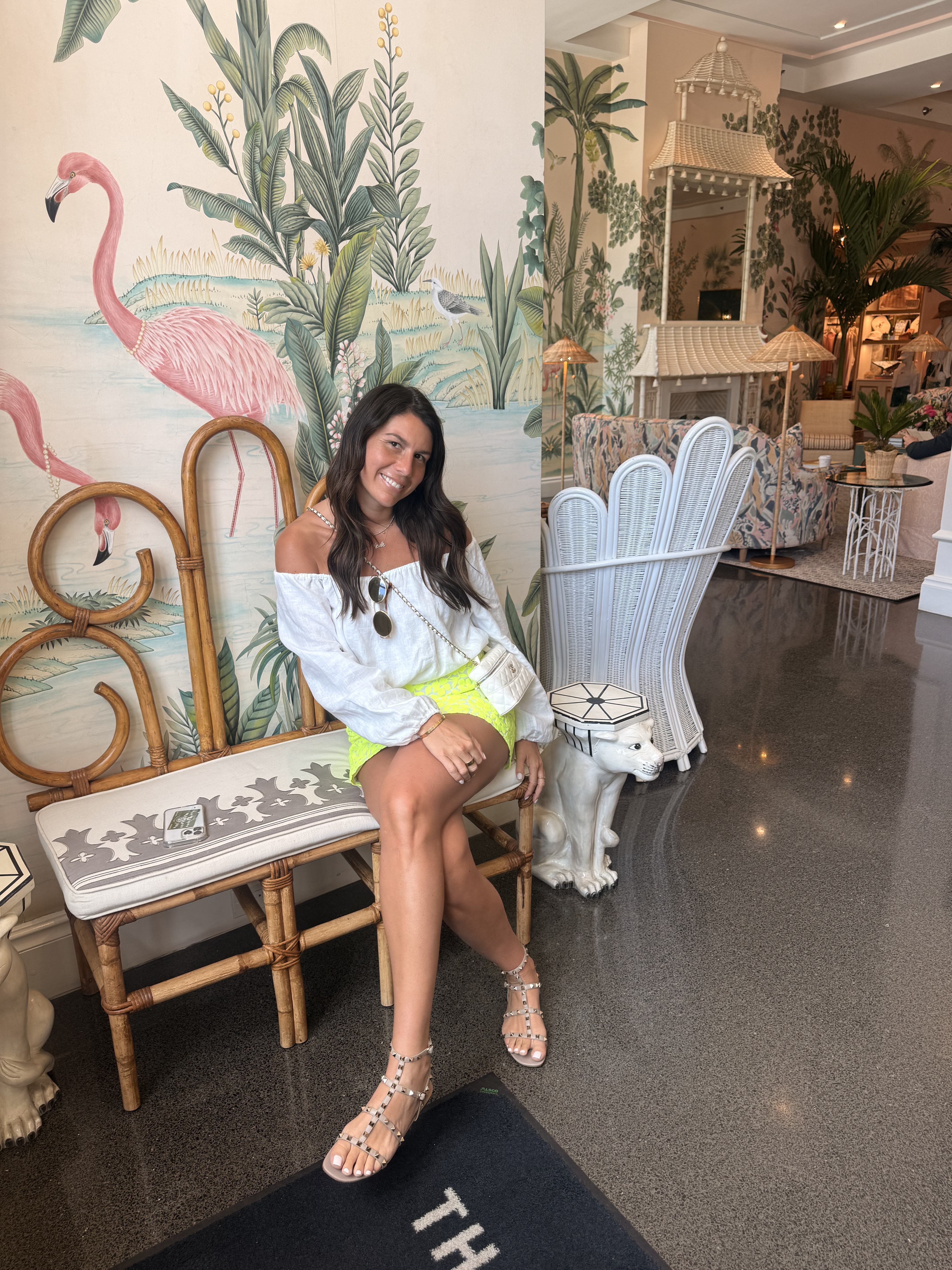Fora Author - Nicole Lubel