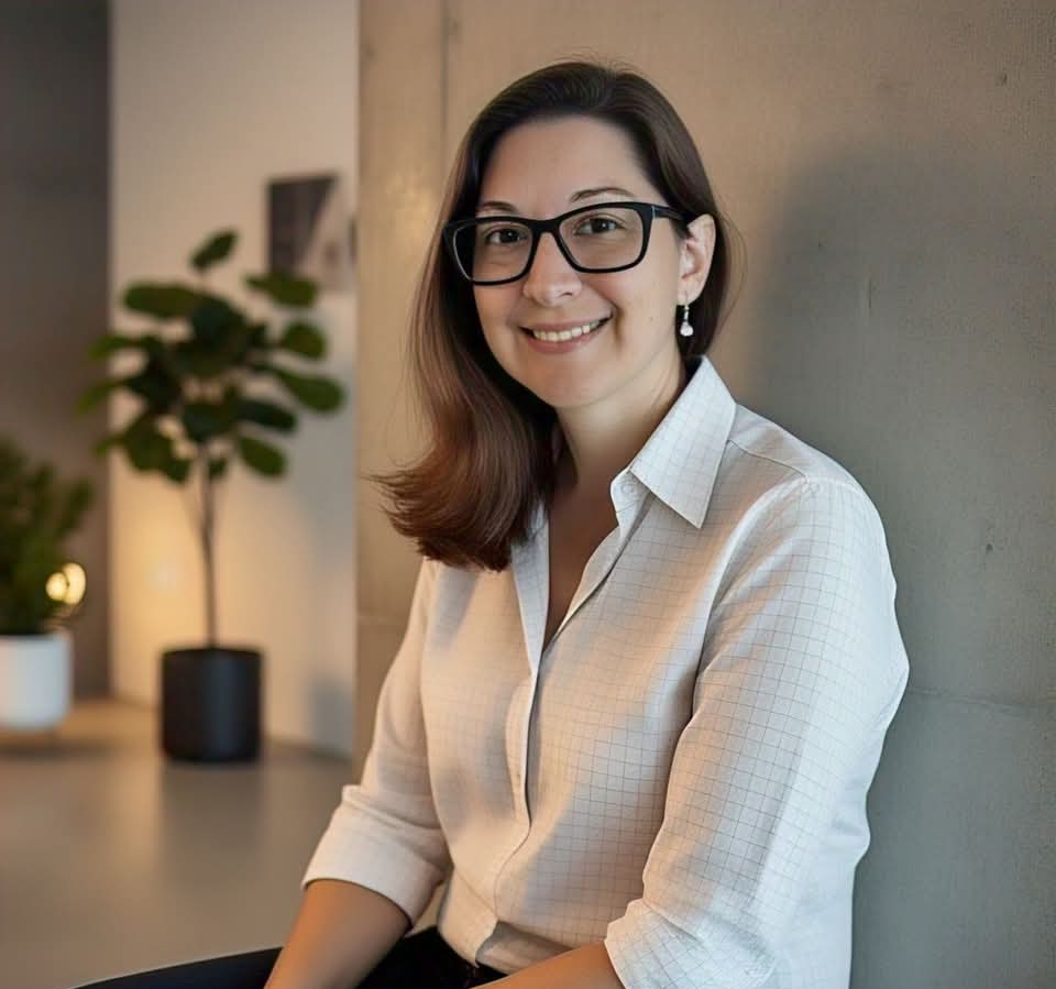 Fora Author - Jennifer Altschuler