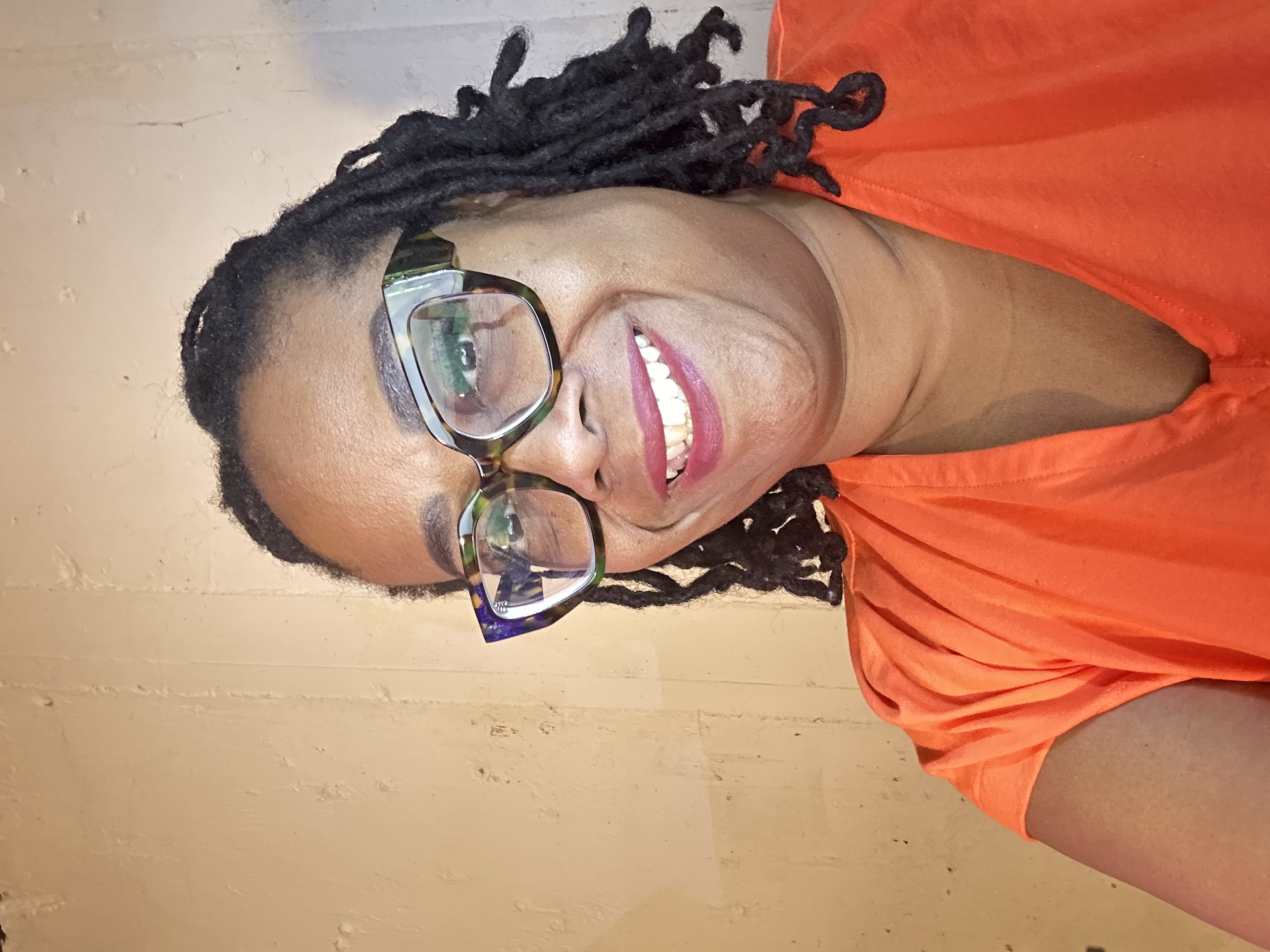 Fora Author - Vonnie Lewis