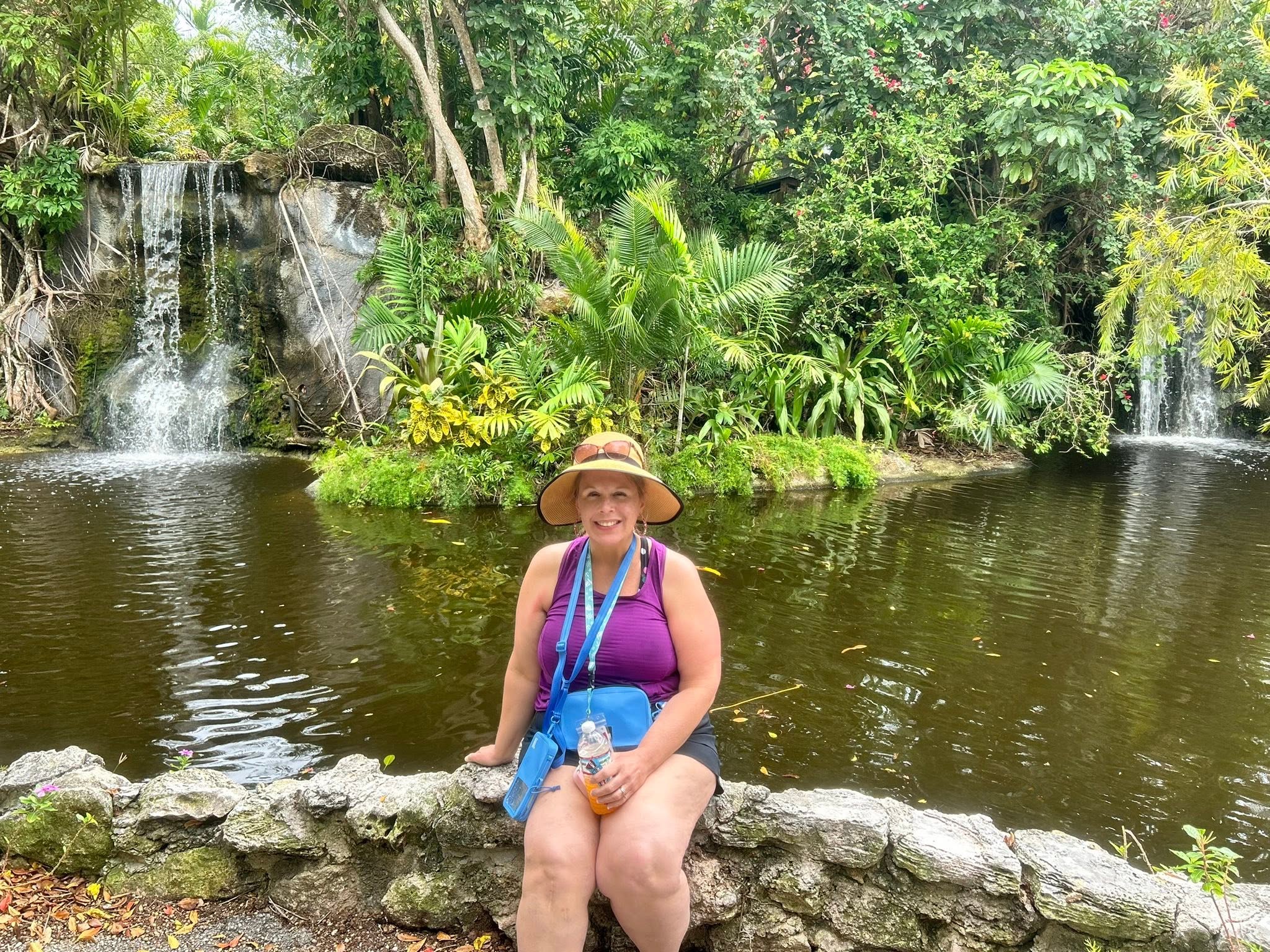 Fora Author - Laura Jones