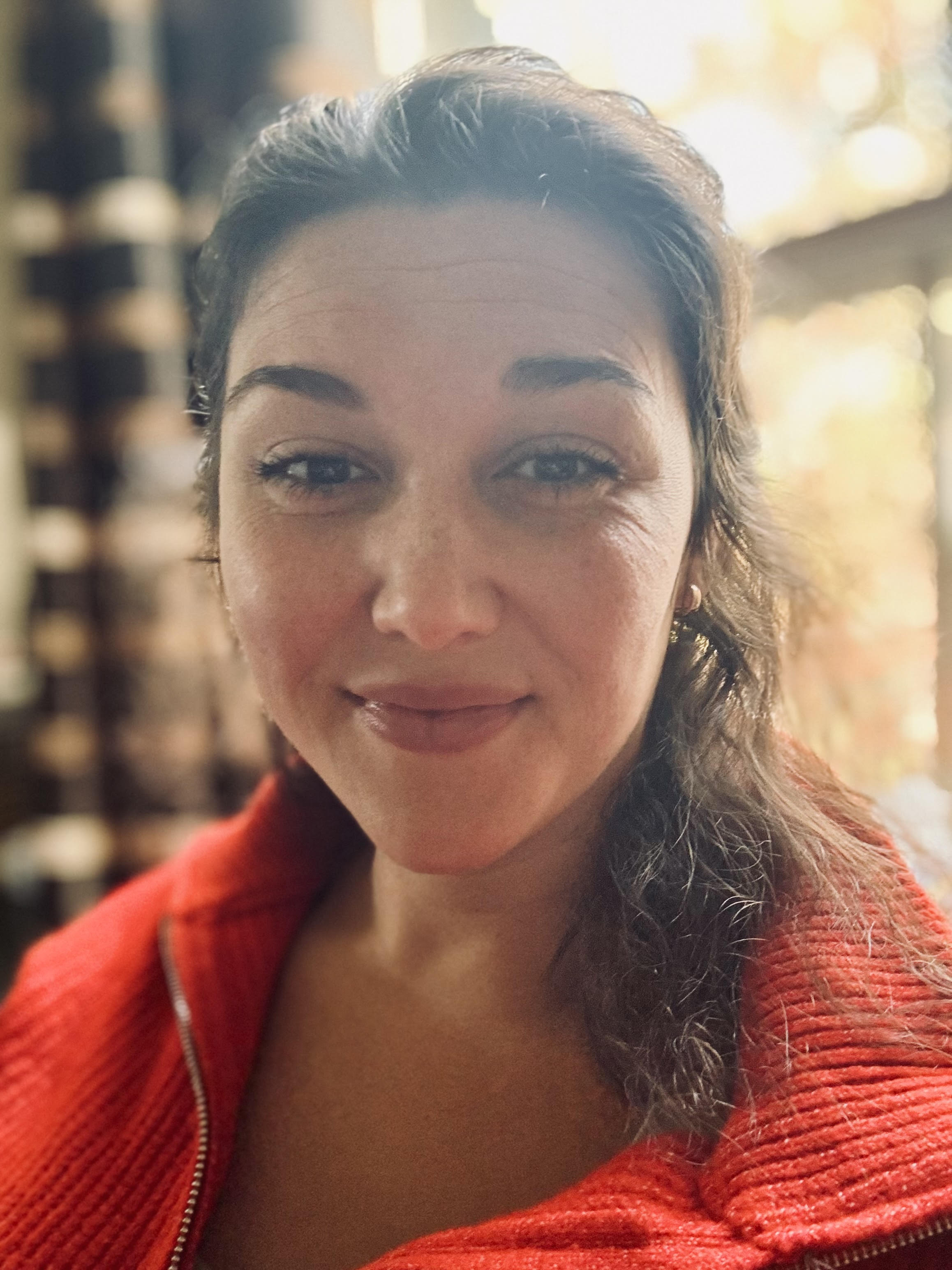 Fora Author - Emily Smith