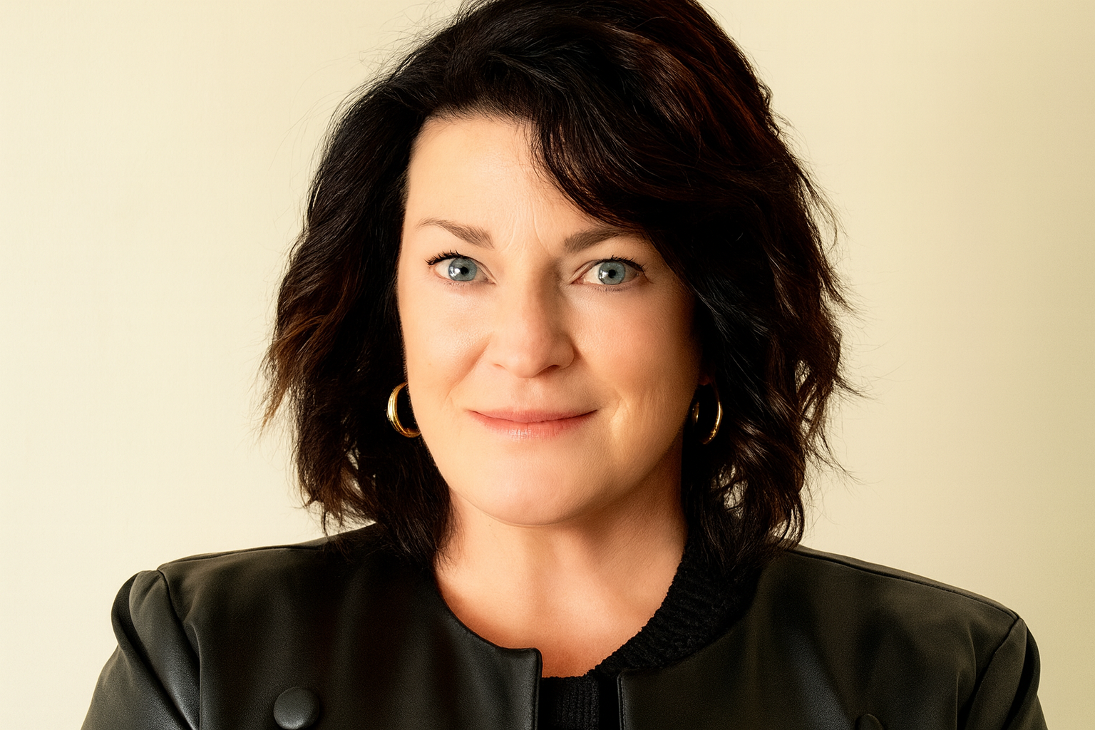 Fora Author - Ginna Darke