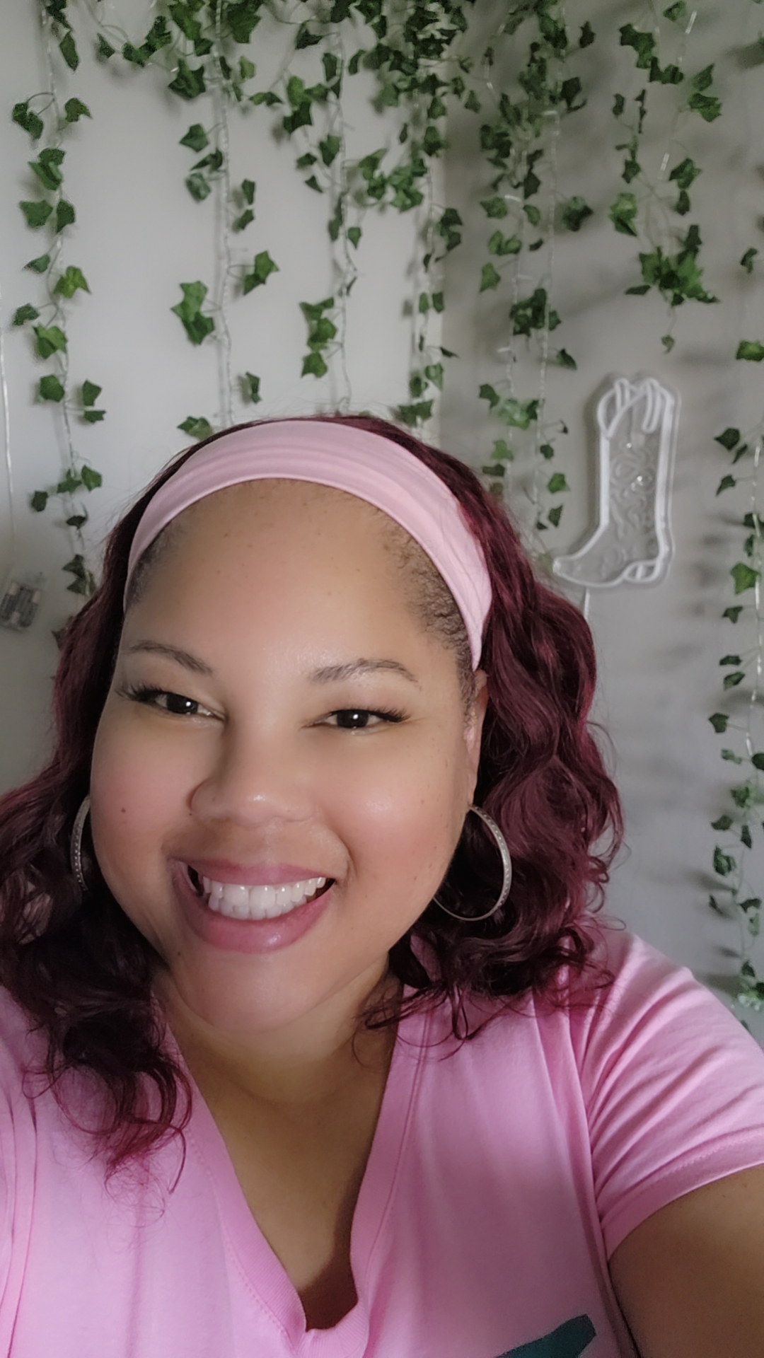 Fora Author - Kelli Hamilton