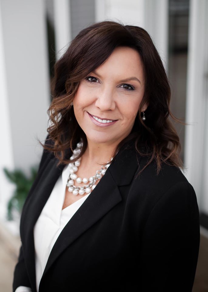 Fora Author - Shelly Williams