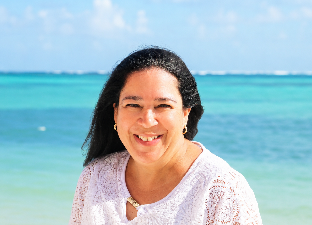 Fora Author - Victoria Franconi