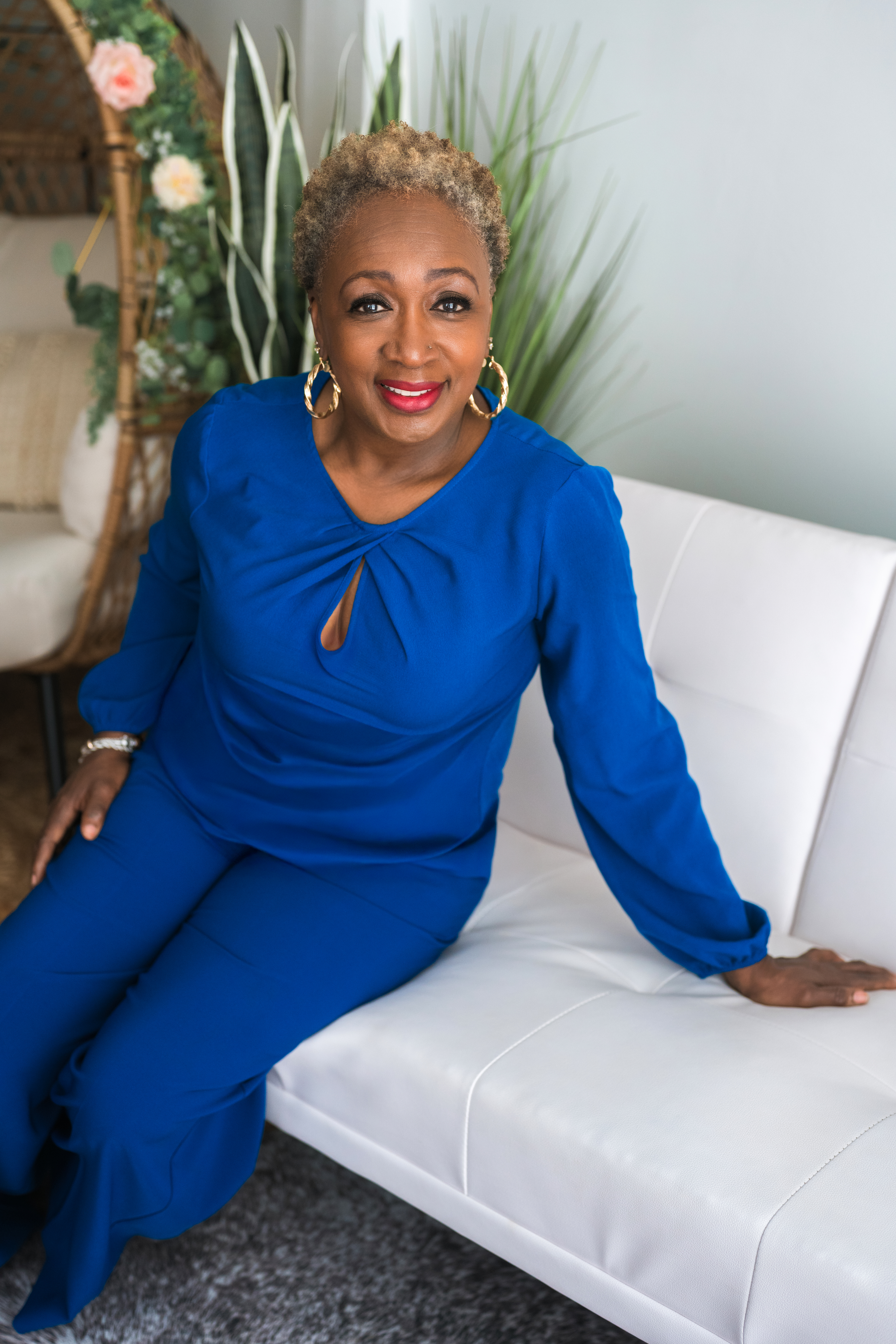 Fora Author - Naomi Waters