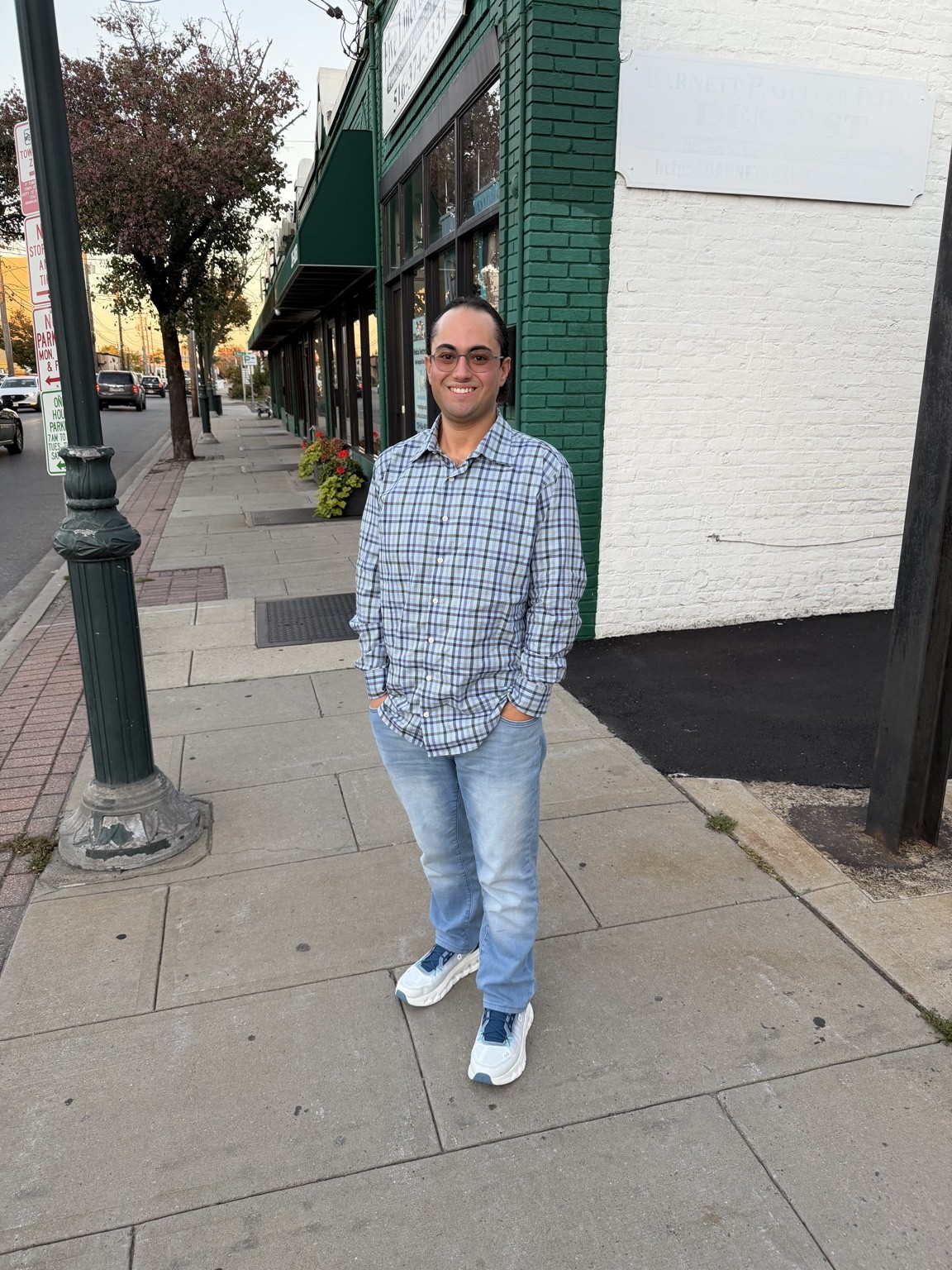 Fora Author - Zachary Menashe