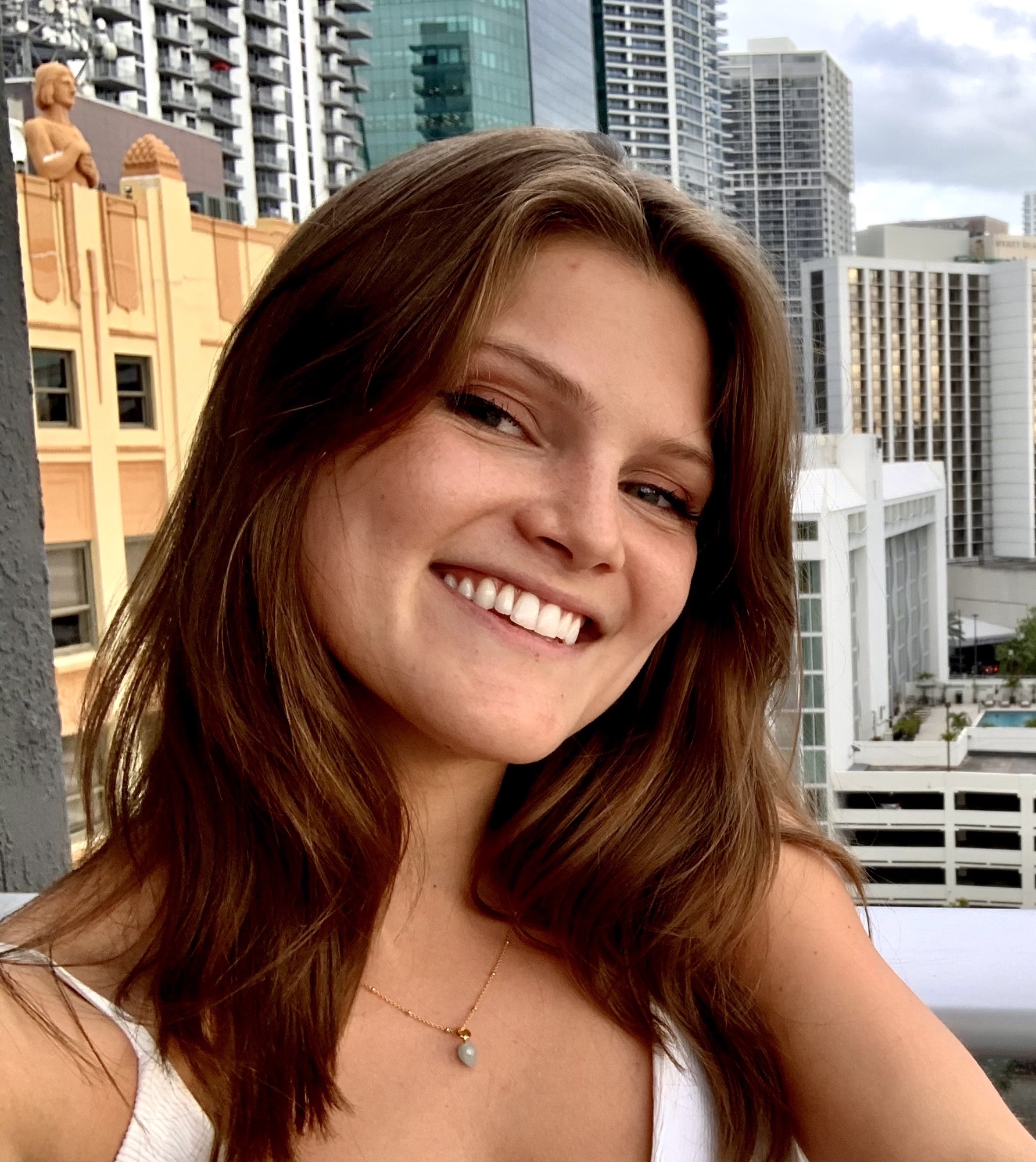 Fora Author - Eloise Stout