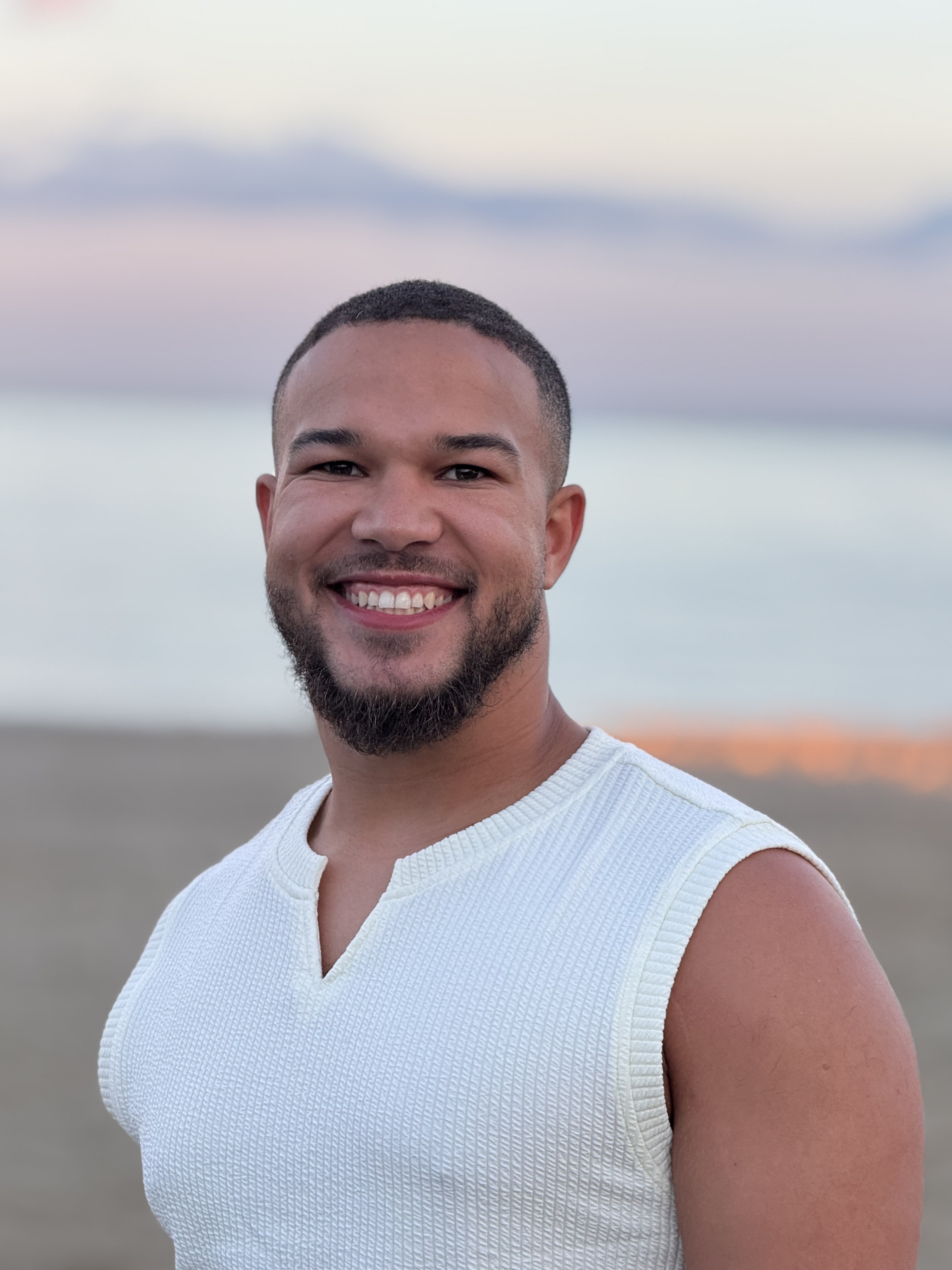 Fora Author - Jonathan Alvarez
