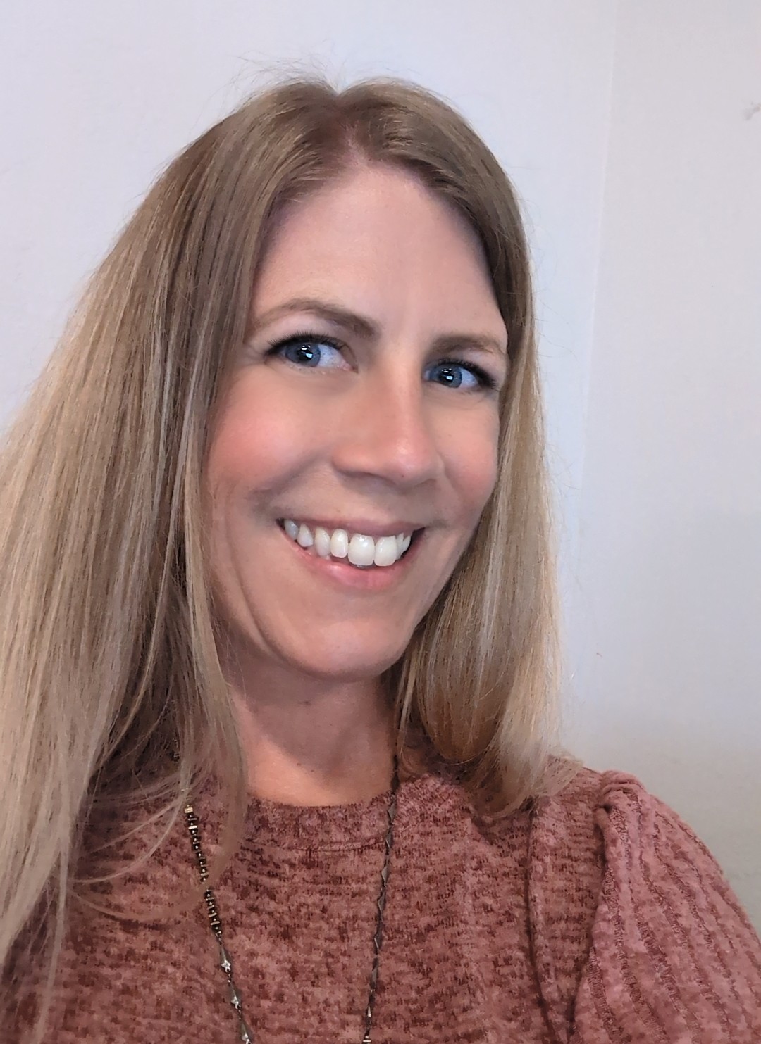 Fora Author - Kristen Miller
