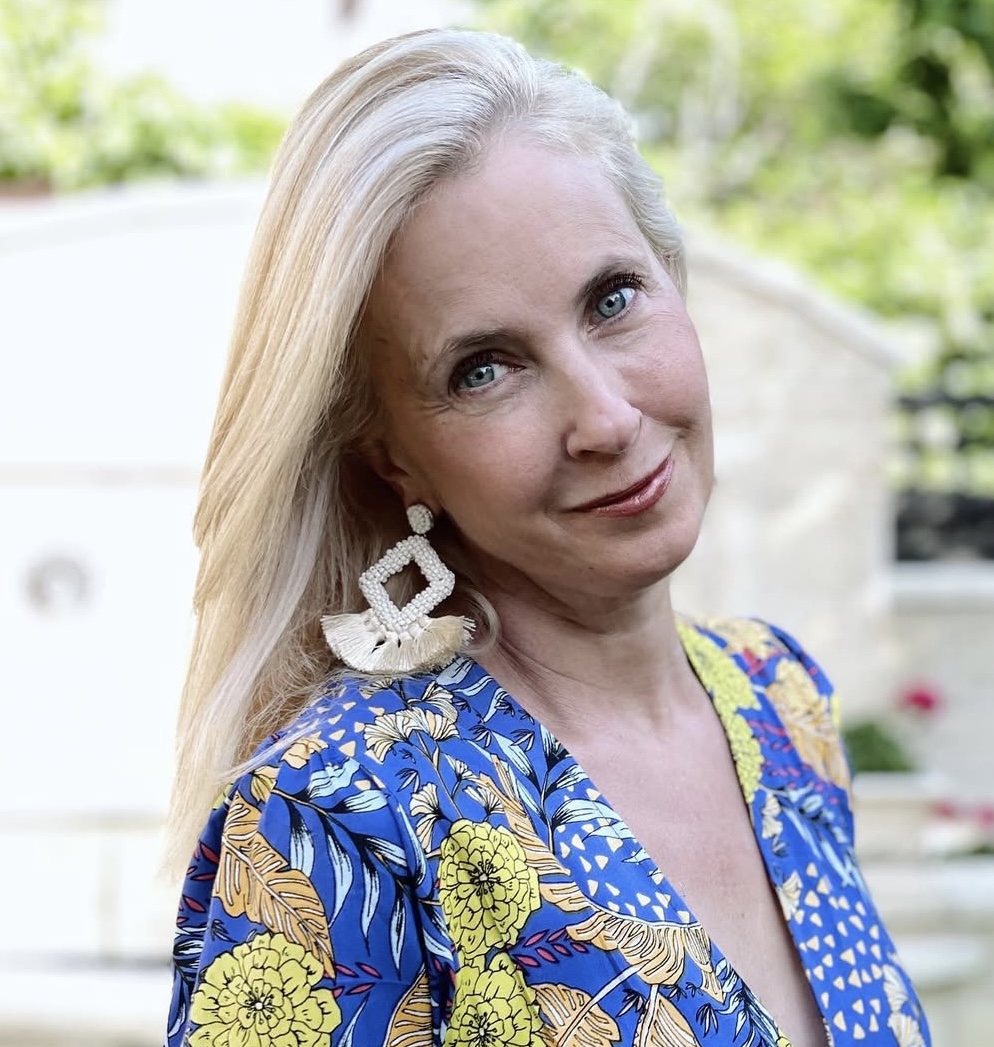 Fora Author - Hilary Afshary