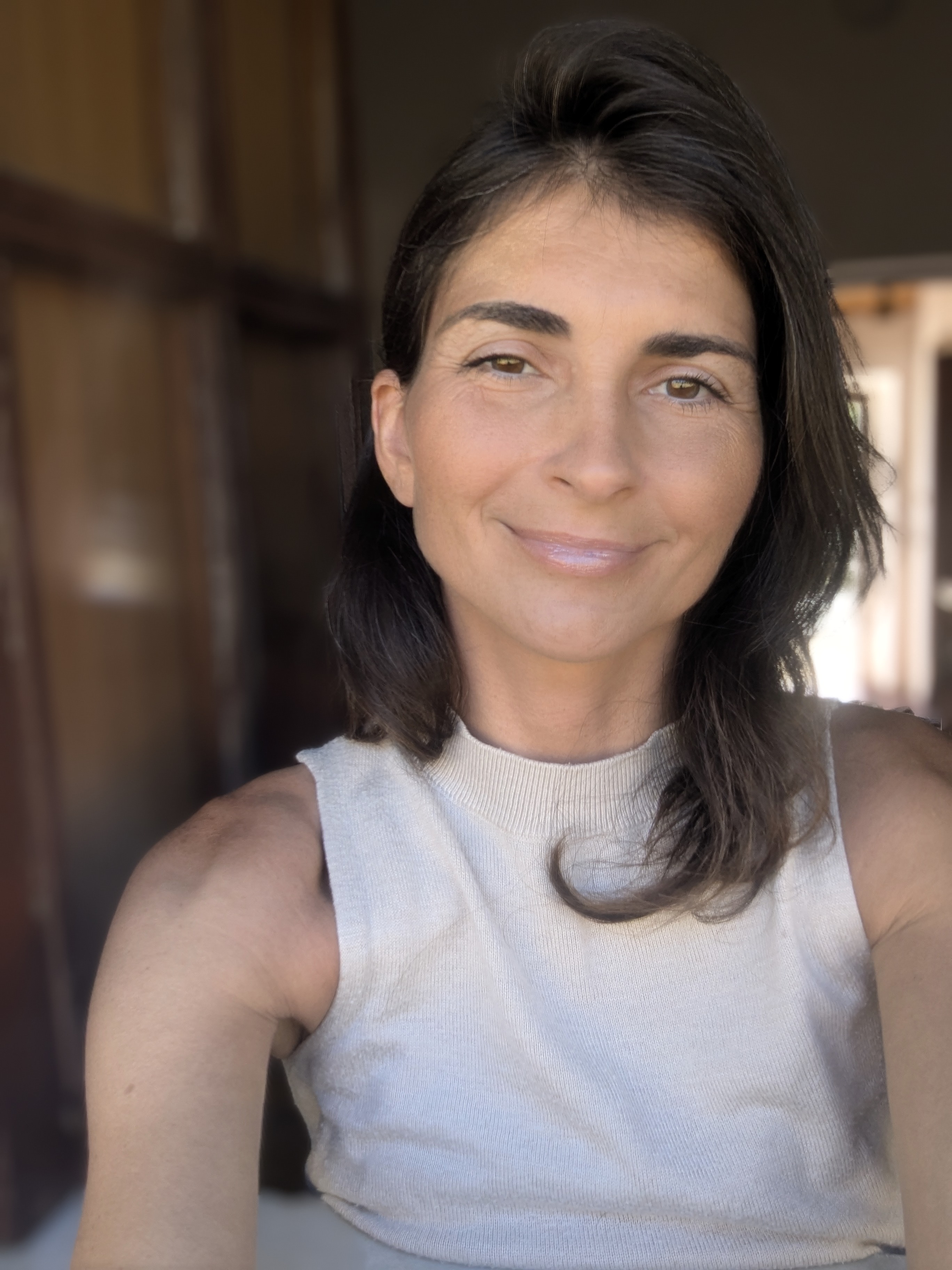 Fora Author - Luminita Popescu