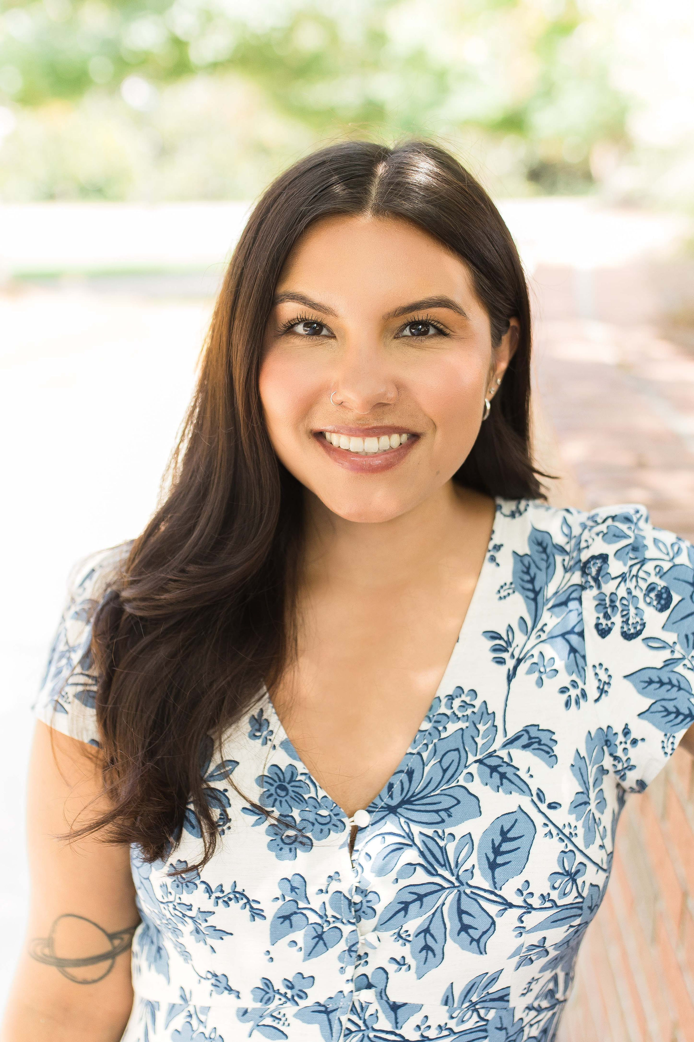 Fora Author - Nina Hardin