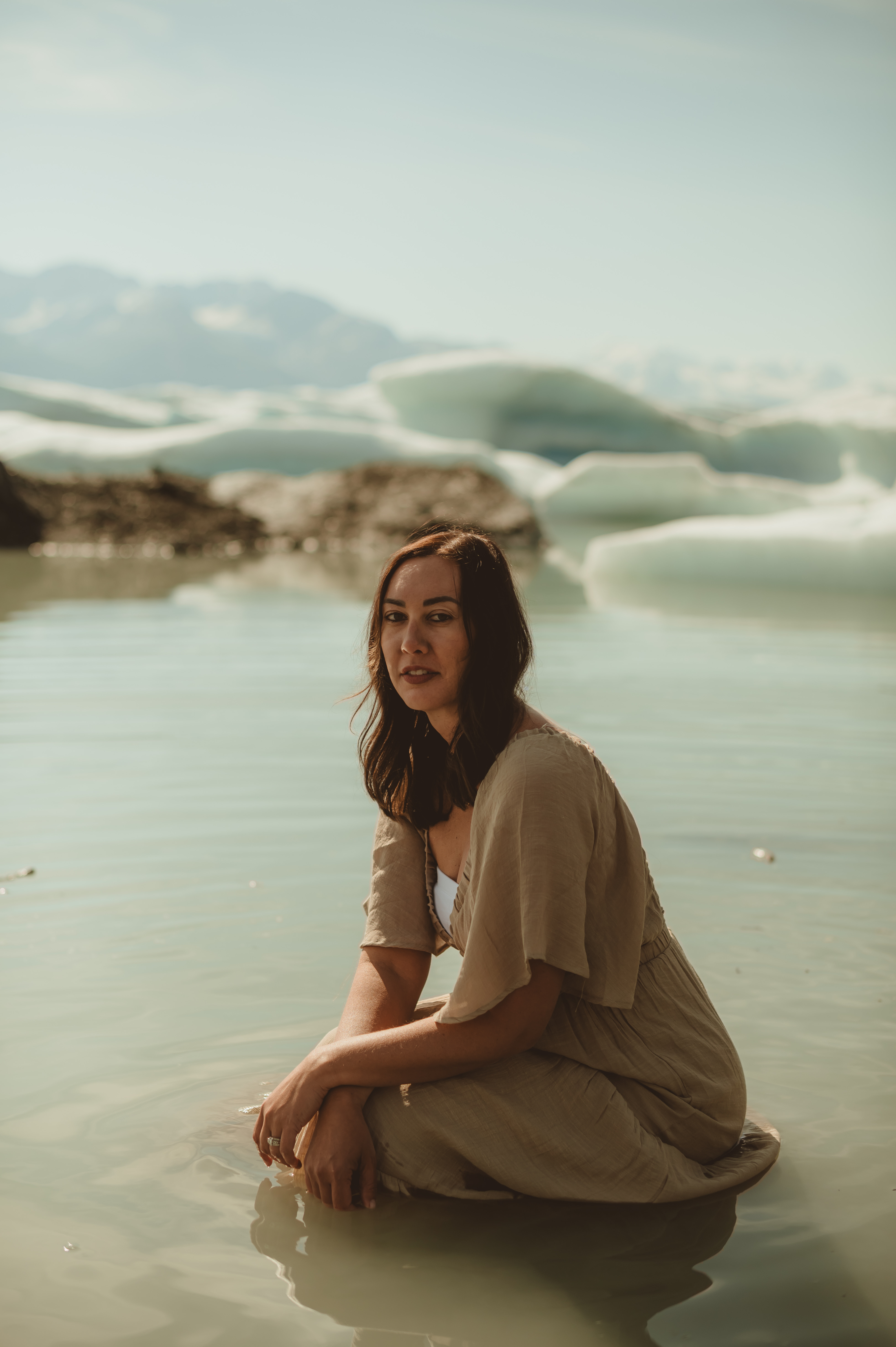 Fora Author - Julie Crotts