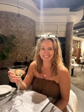 Lets Travel with Laura