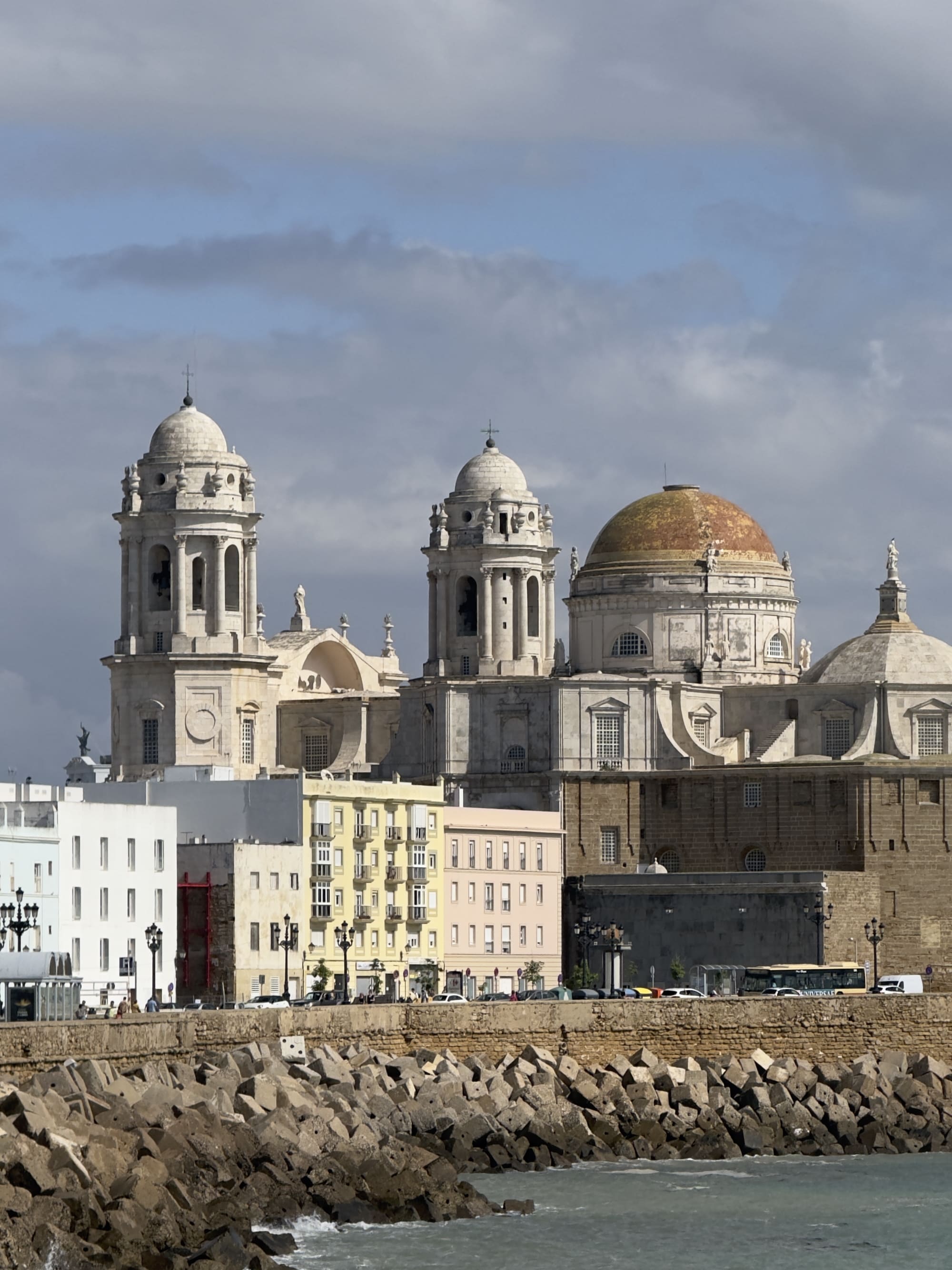 Advisor - A Foodie’s Guide to the Best Restaurants and Bars in Cádiz, Spain