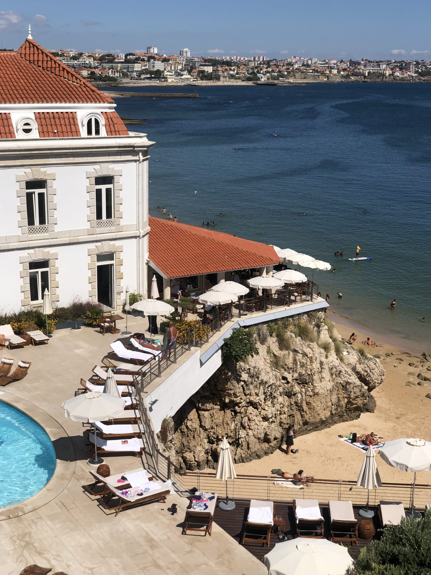 Advisor - A Guide to Cascais and the Portuguese Riviera