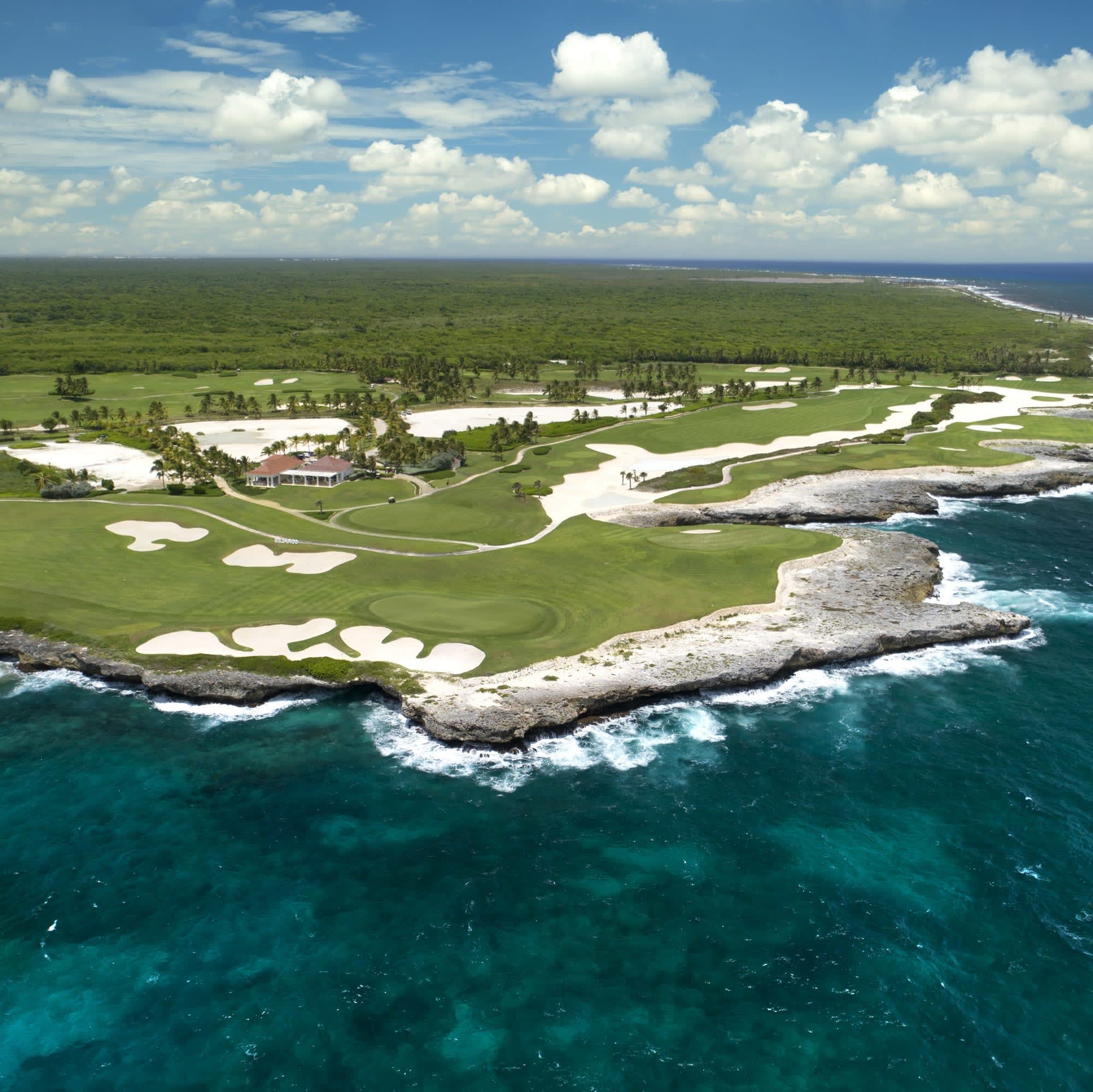 Advisor - Golf and Relax in Punta Cana: Two Resorts to Consider