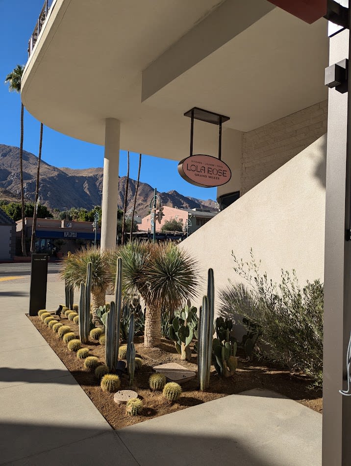 Advisor - Palm Springs: Enjoy the Ultimate Southern California Year-Round Vacation Spot
