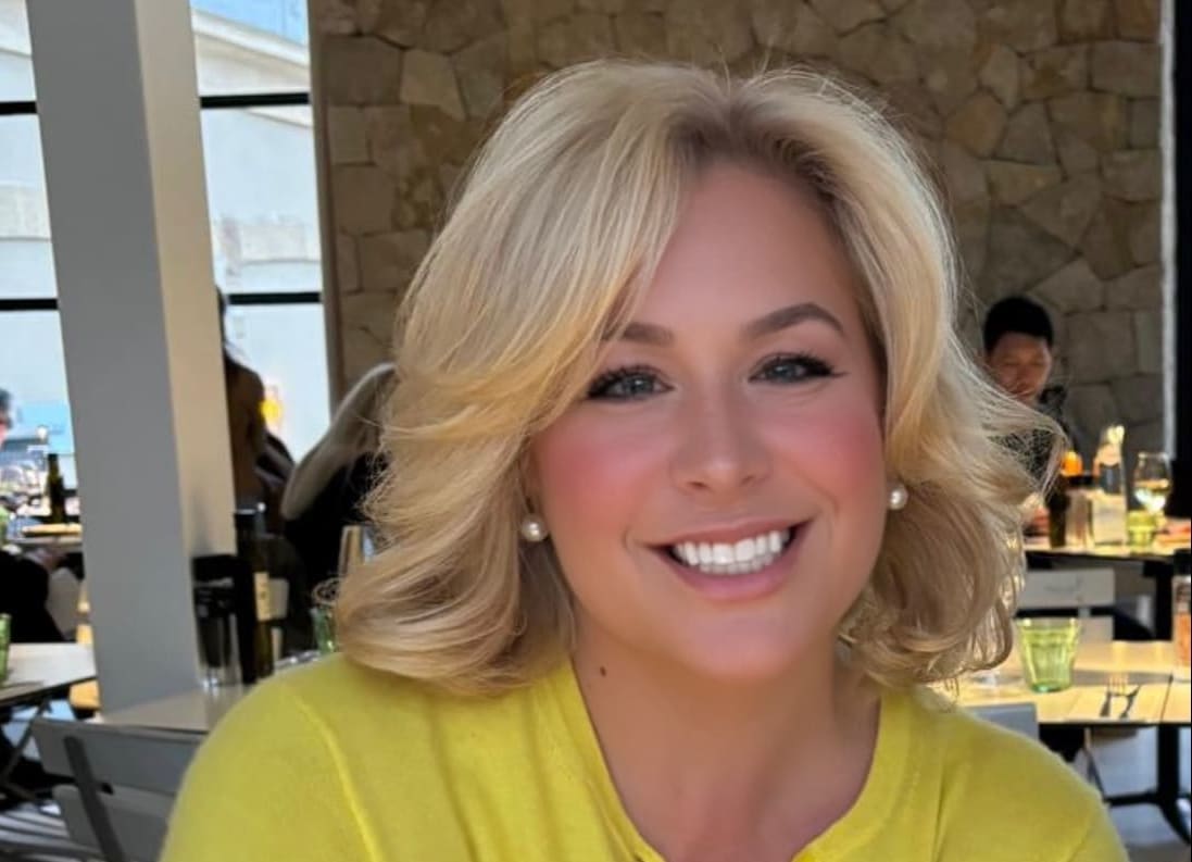 Featured image for How Entrepreneur Stephanie Bloom Sold $500k in Travel Her First Year