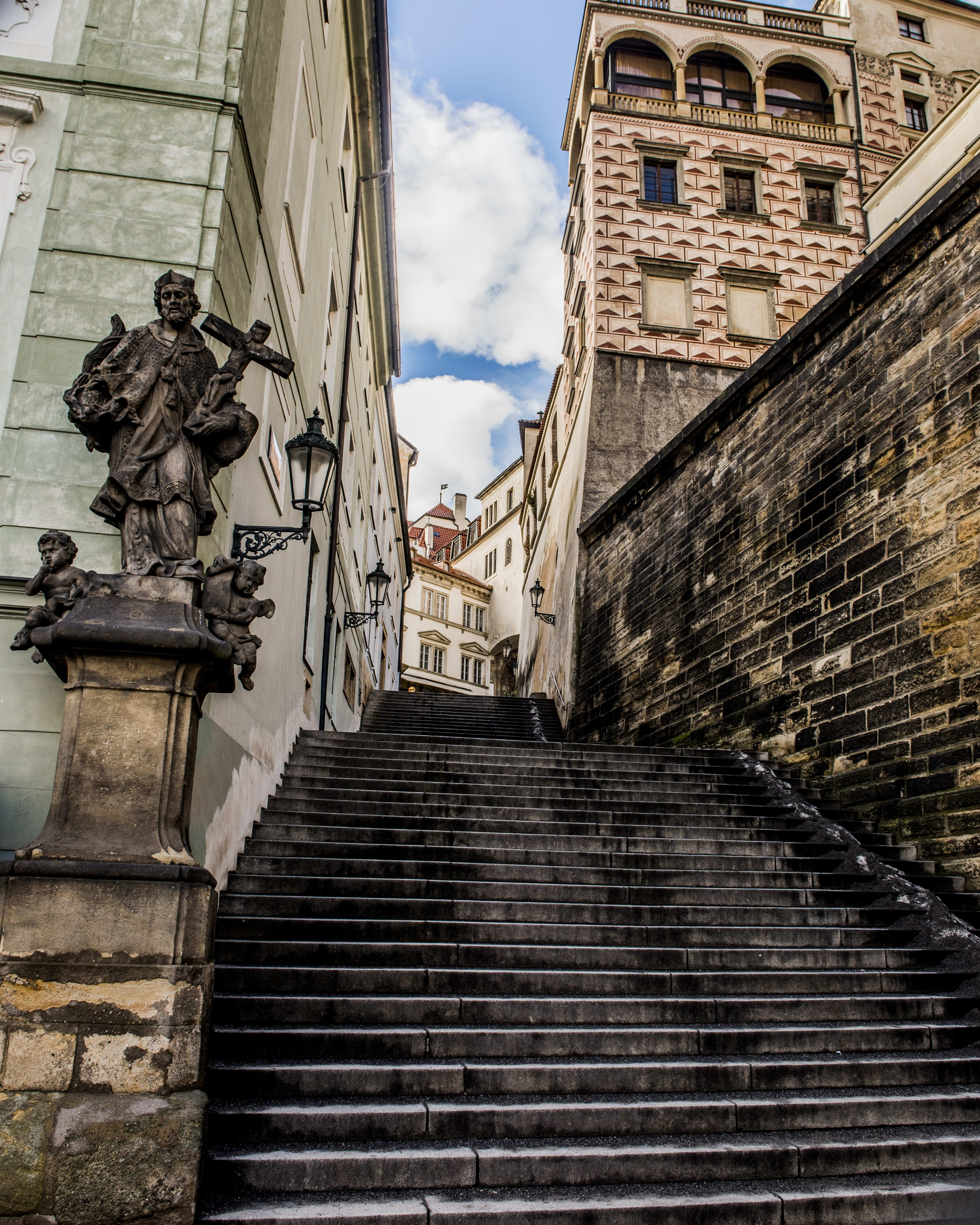 Advisor - Prague for Architecture Lovers: A Walk Through 1,000 Years of Design
