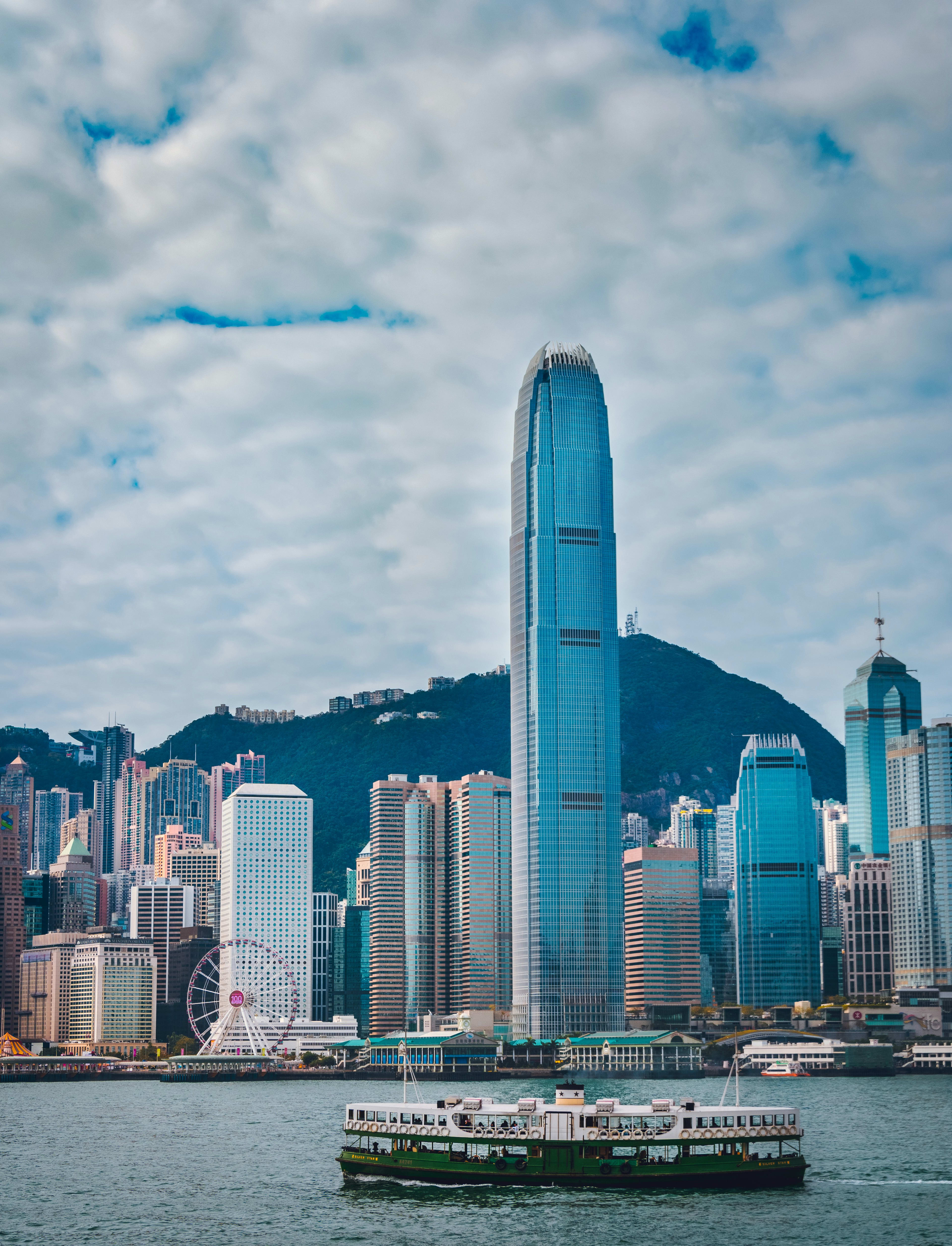 Advisor - From Sea to City Life: The Only Hong Kong Guide You Need