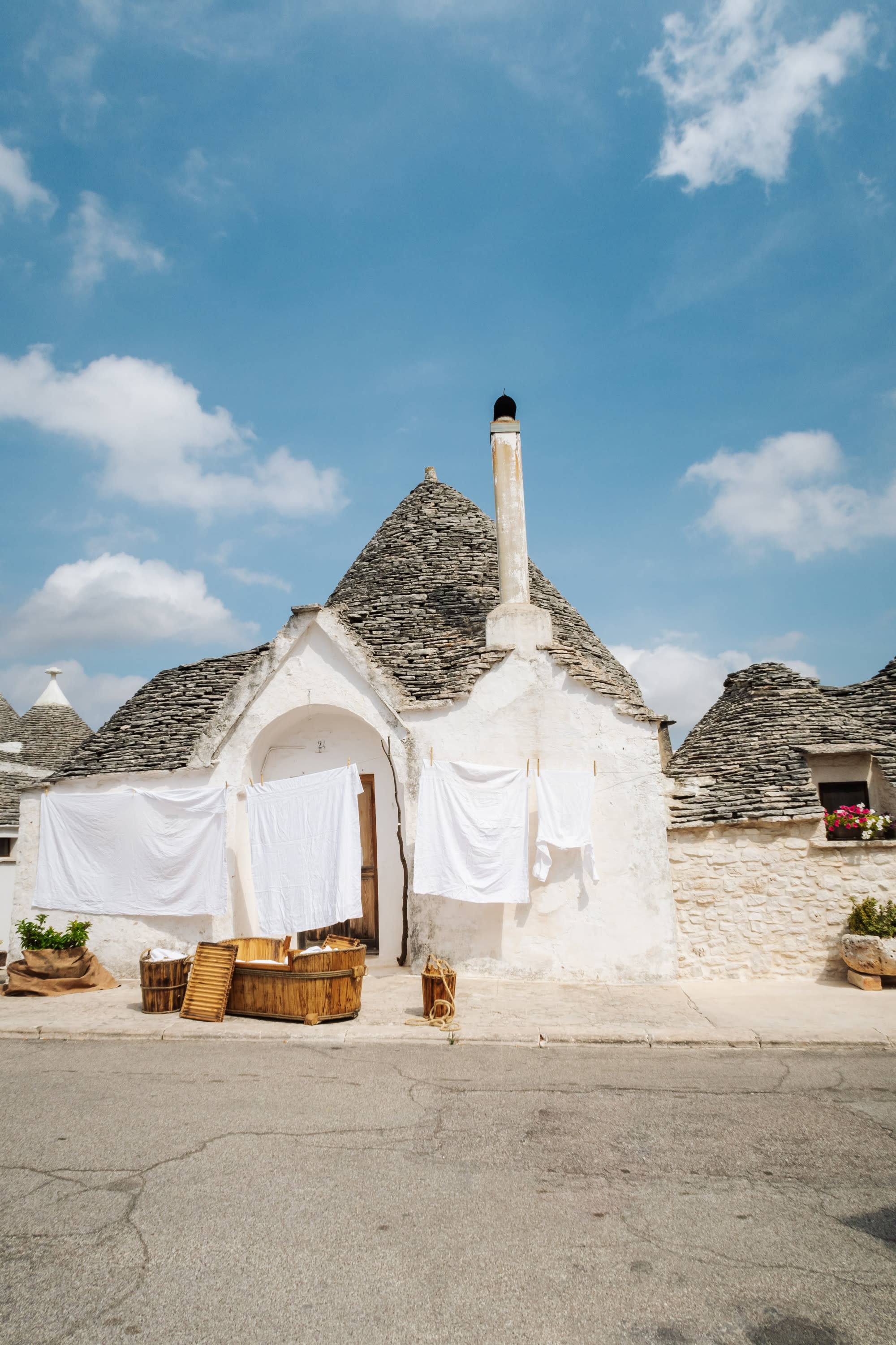 A far view of an ancient building during the daytime.