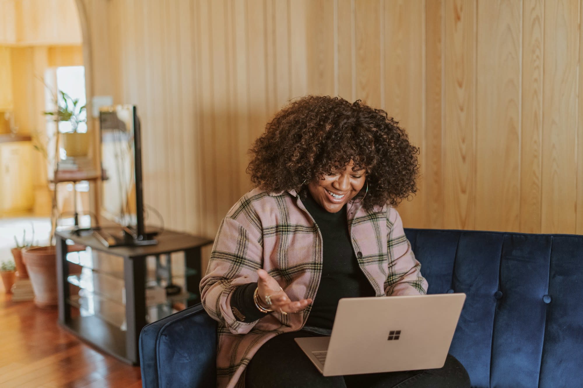 Featured image for 14 Jobs You Can Do Remotely While Traveling