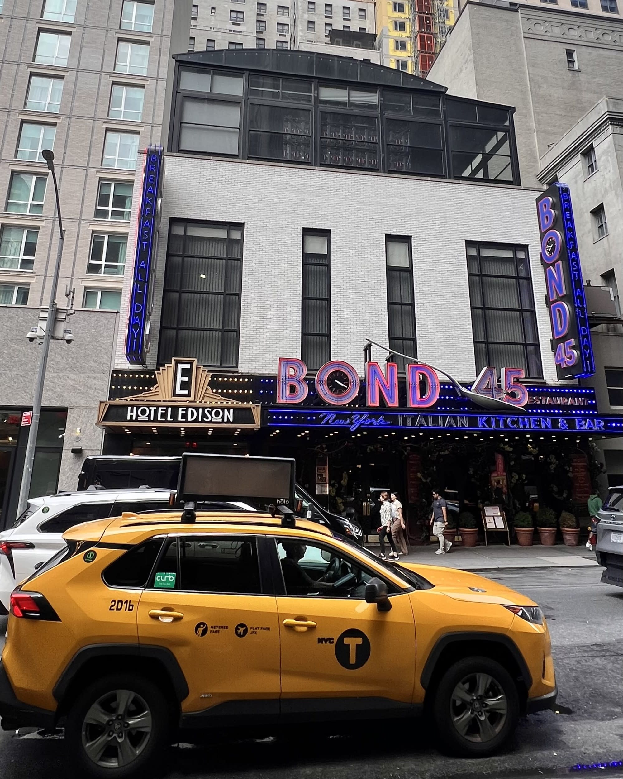 Hotel Edison: The Perfect NYC Stay for Families, Couples & More
