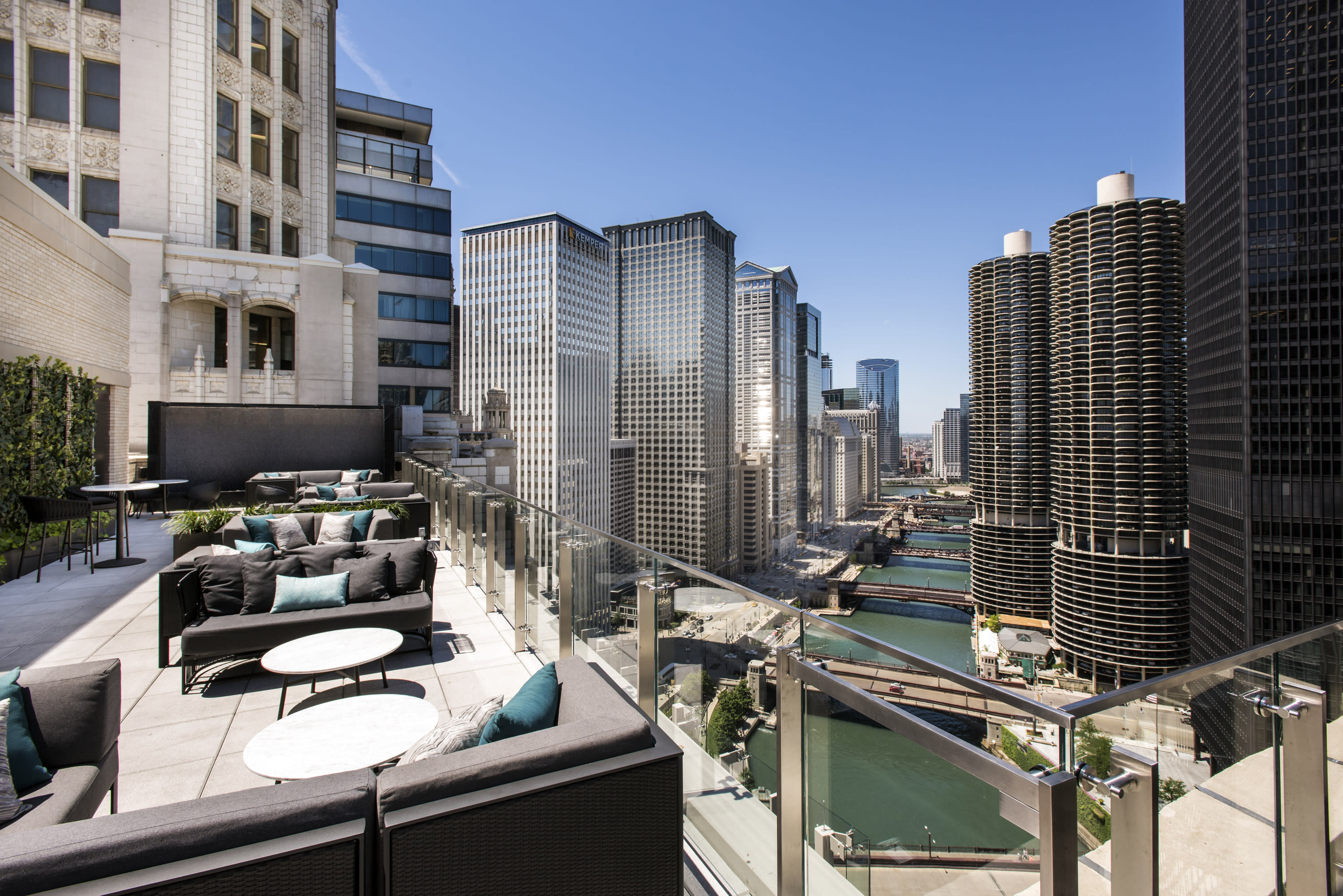 Hotel Spotlight: 4 Reasons to Love Chicago's London House